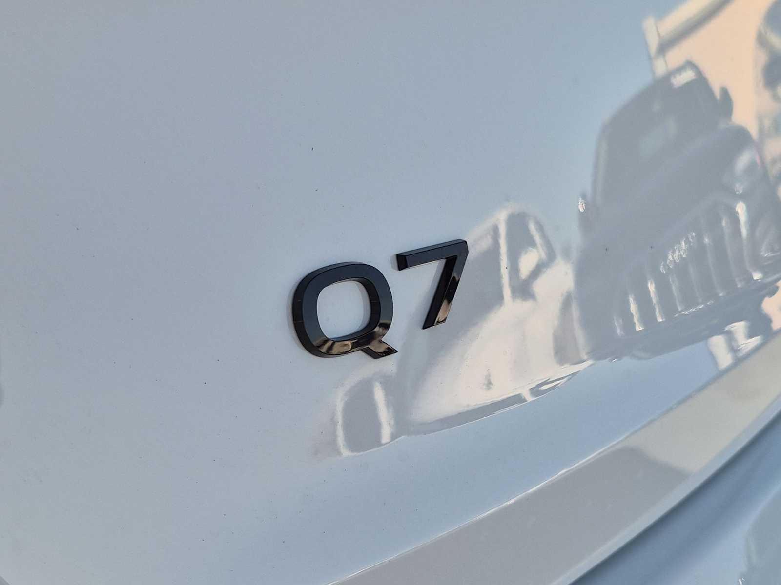 Thumbnail: 2026 Audi Q7 - 10