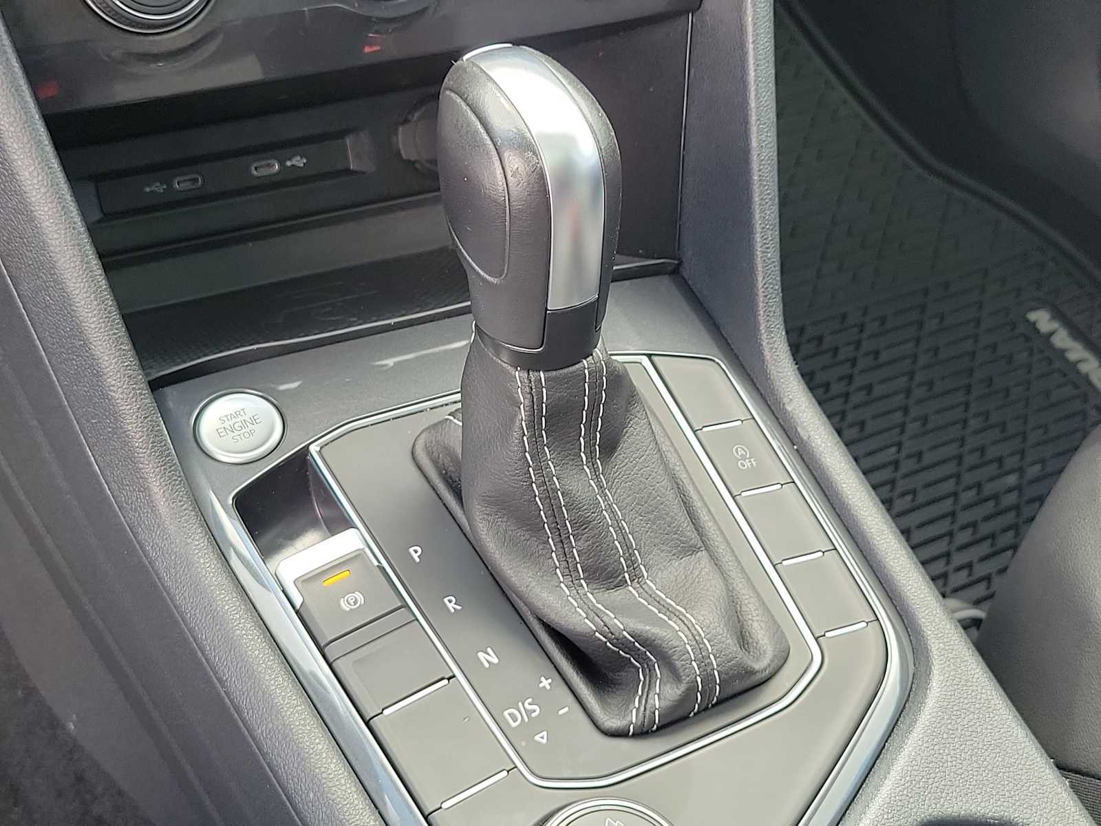 Thumbnail: 2021 Volkswagen Tiguan - 25