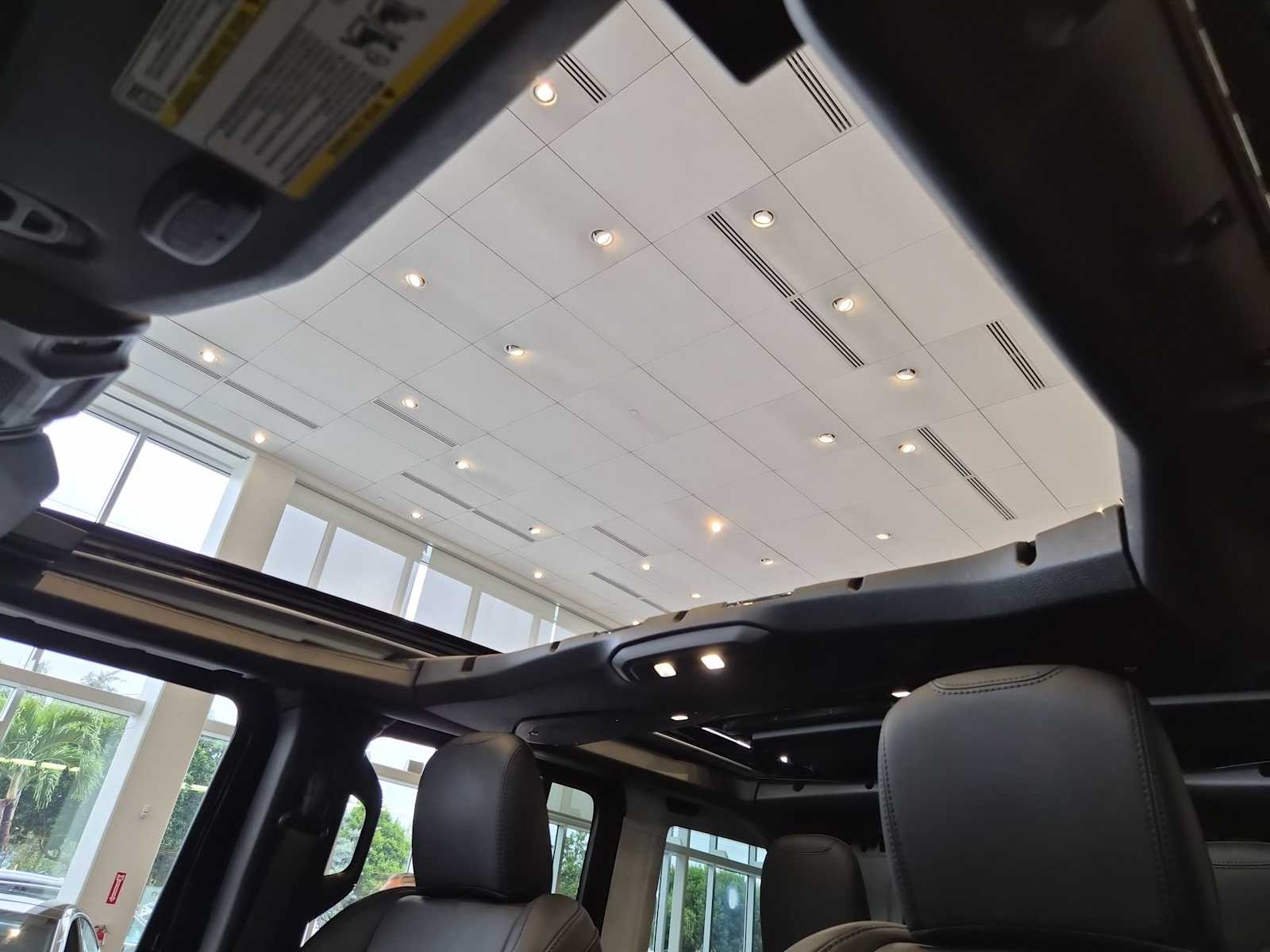 Thumbnail: 2025 Jeep Wrangler - 17