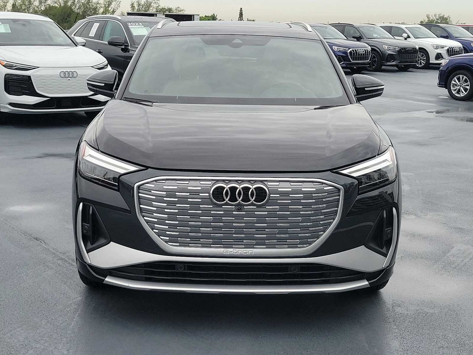 Thumbnail: 2026 Audi Q4 e-tron - 9