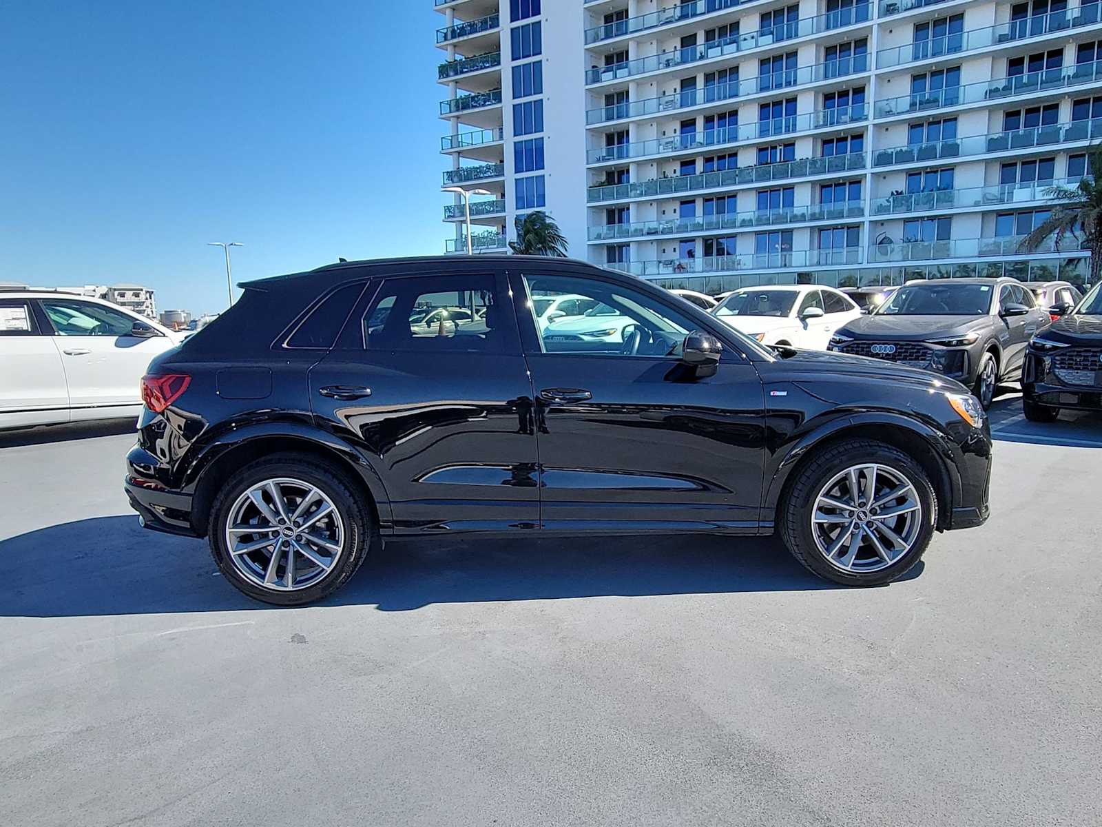 Thumbnail: 2022 Audi Q3 - 7