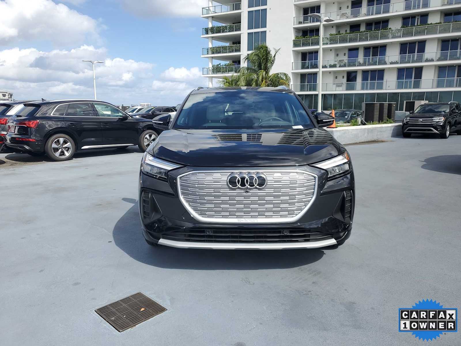 Thumbnail: 2025 Audi Q4 e-tron - 9