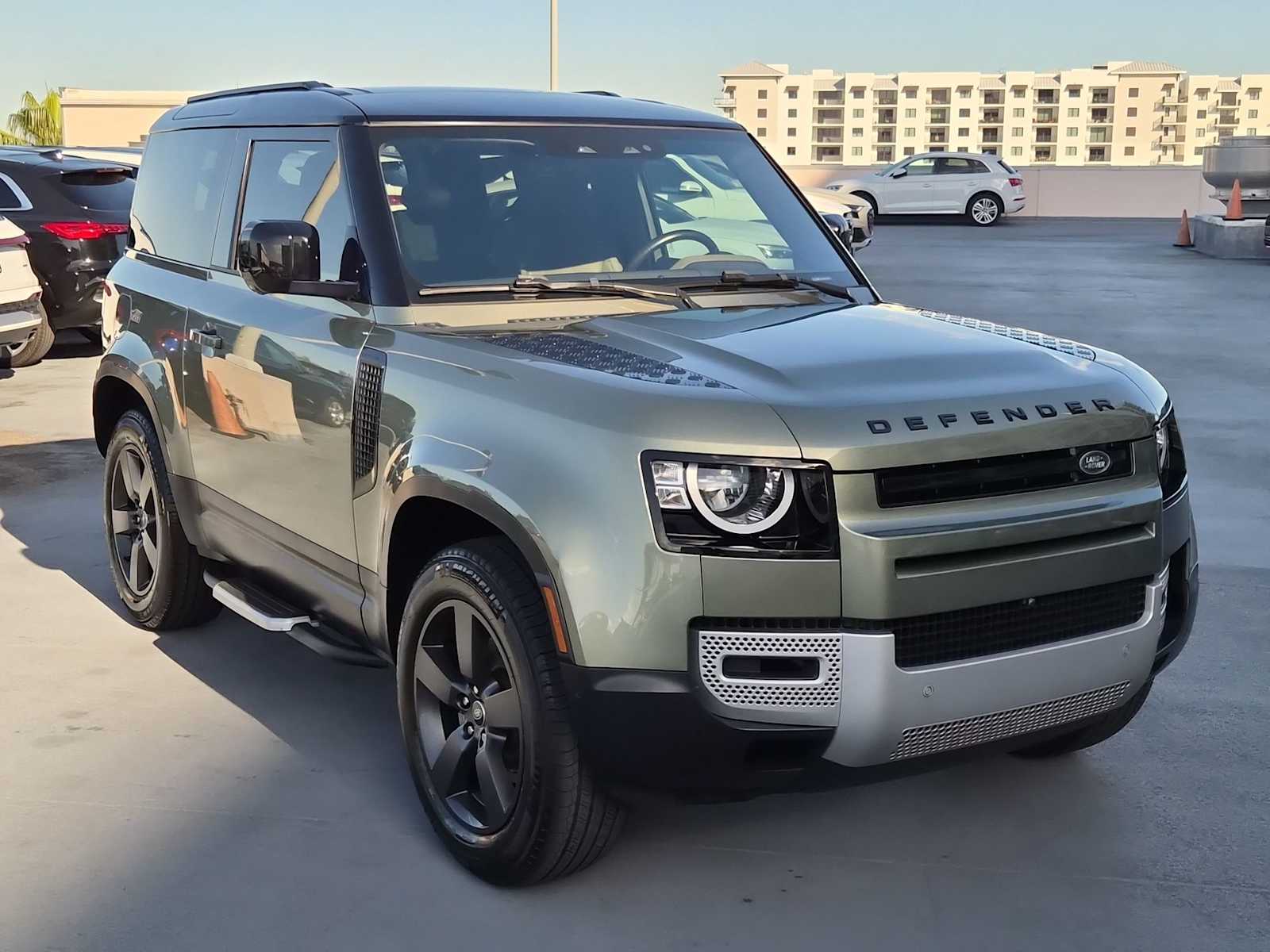 Thumbnail: 2022 Land Rover Defender - 8