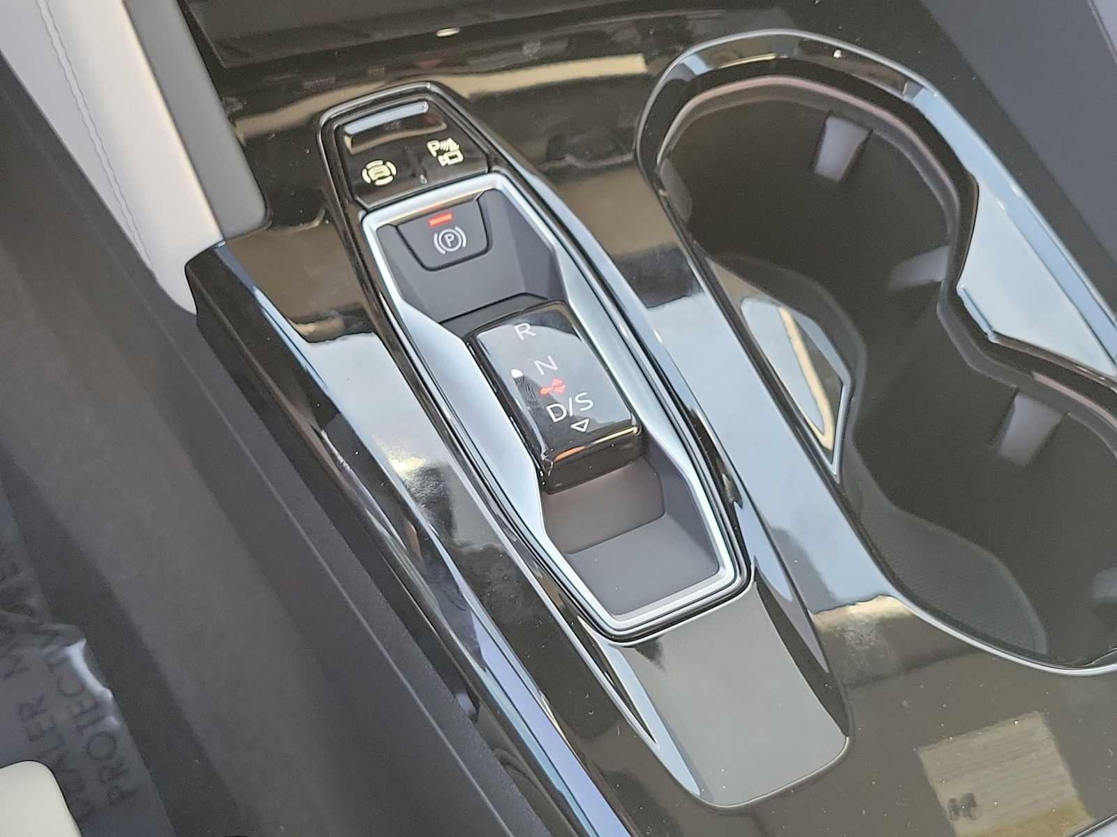 Thumbnail: 2025 Audi Q5 - 25