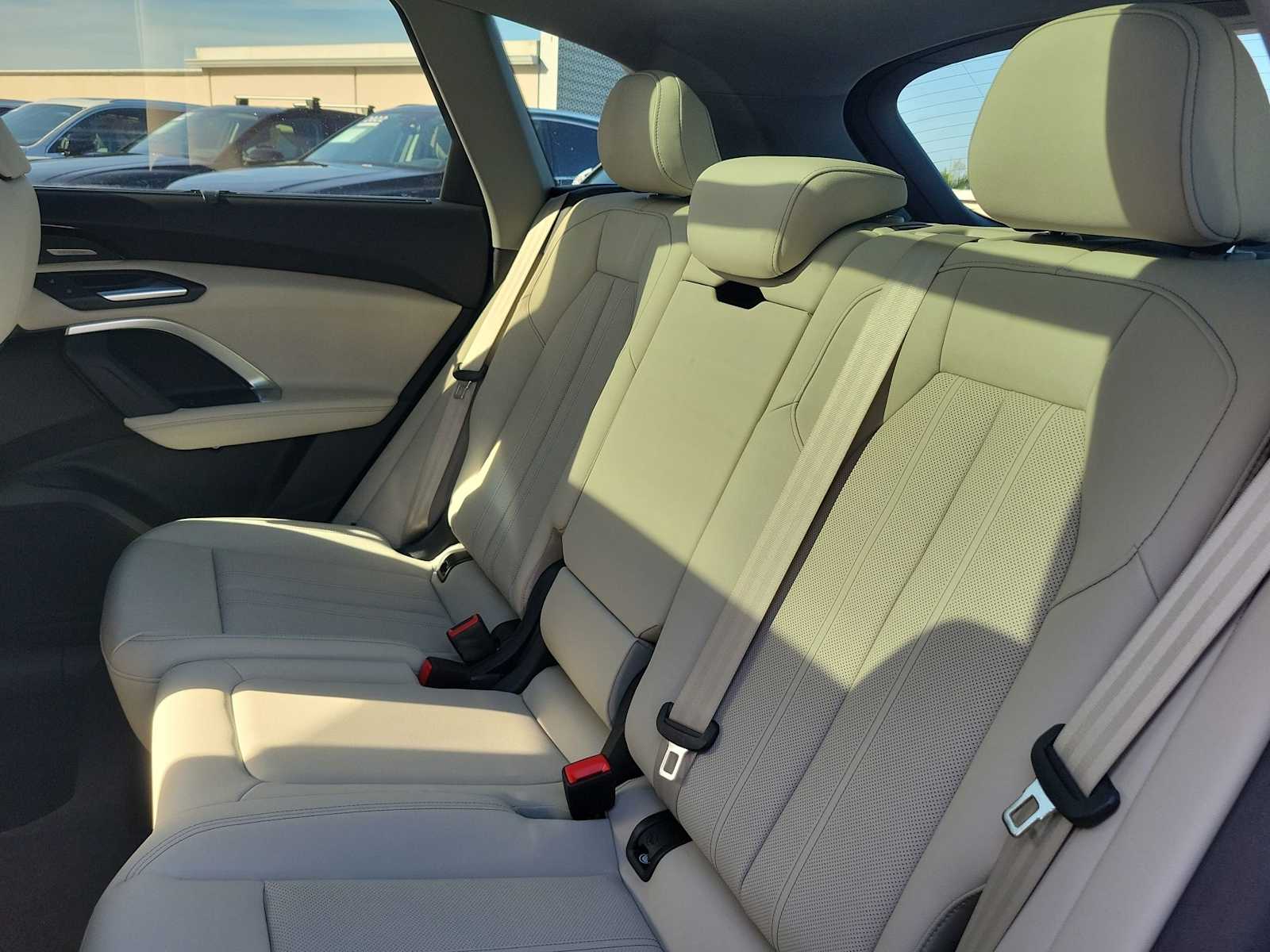 Thumbnail: 2025 Audi Q5 - 19