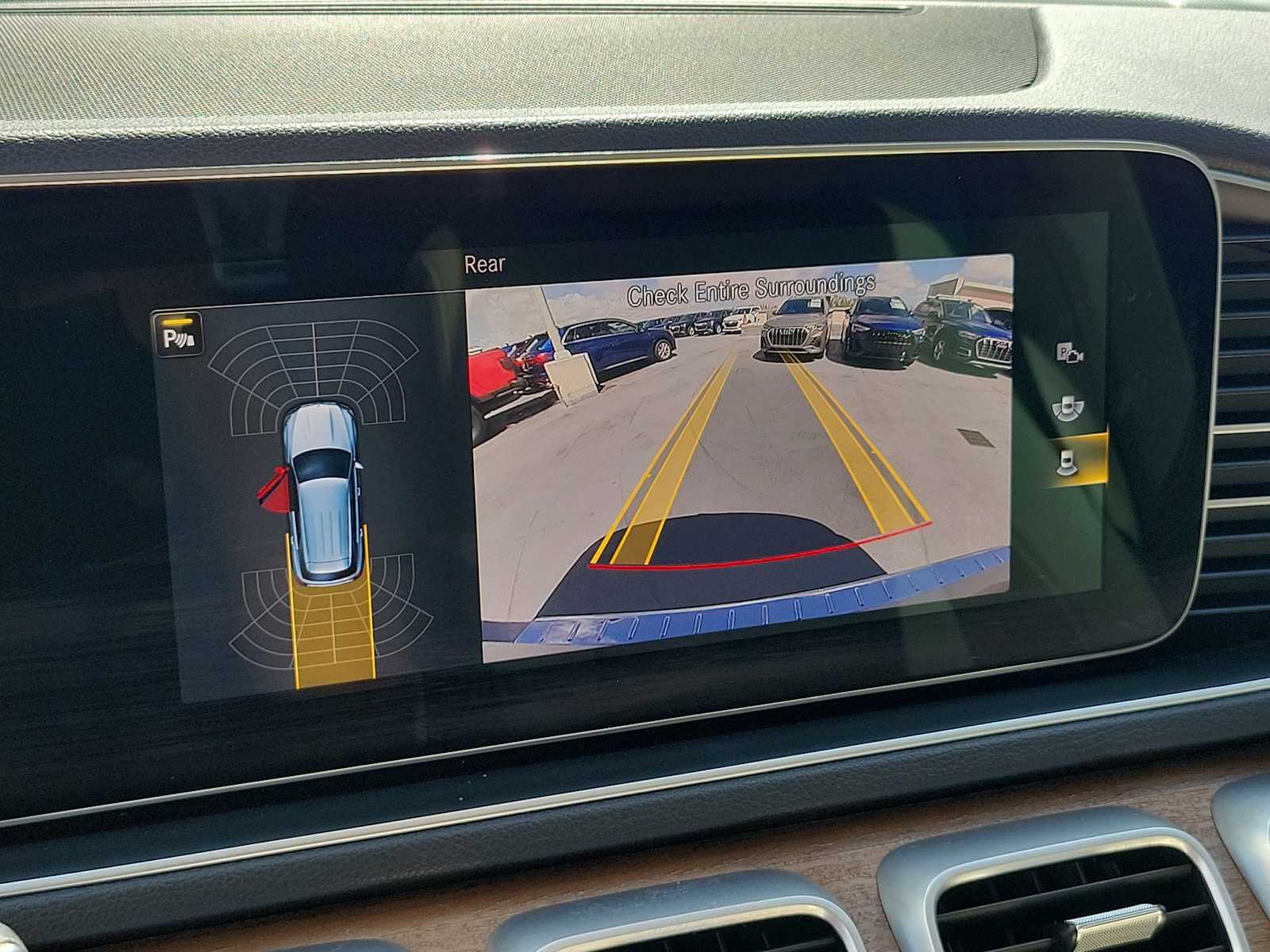 Thumbnail: 2022 Mercedes-Benz GLE - 23