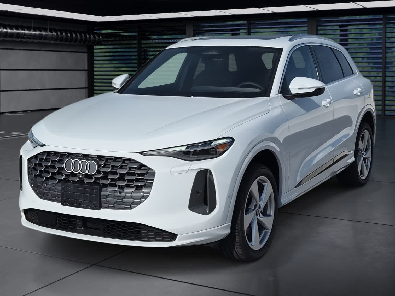 Thumbnail: 2025 Audi Q5 - 1