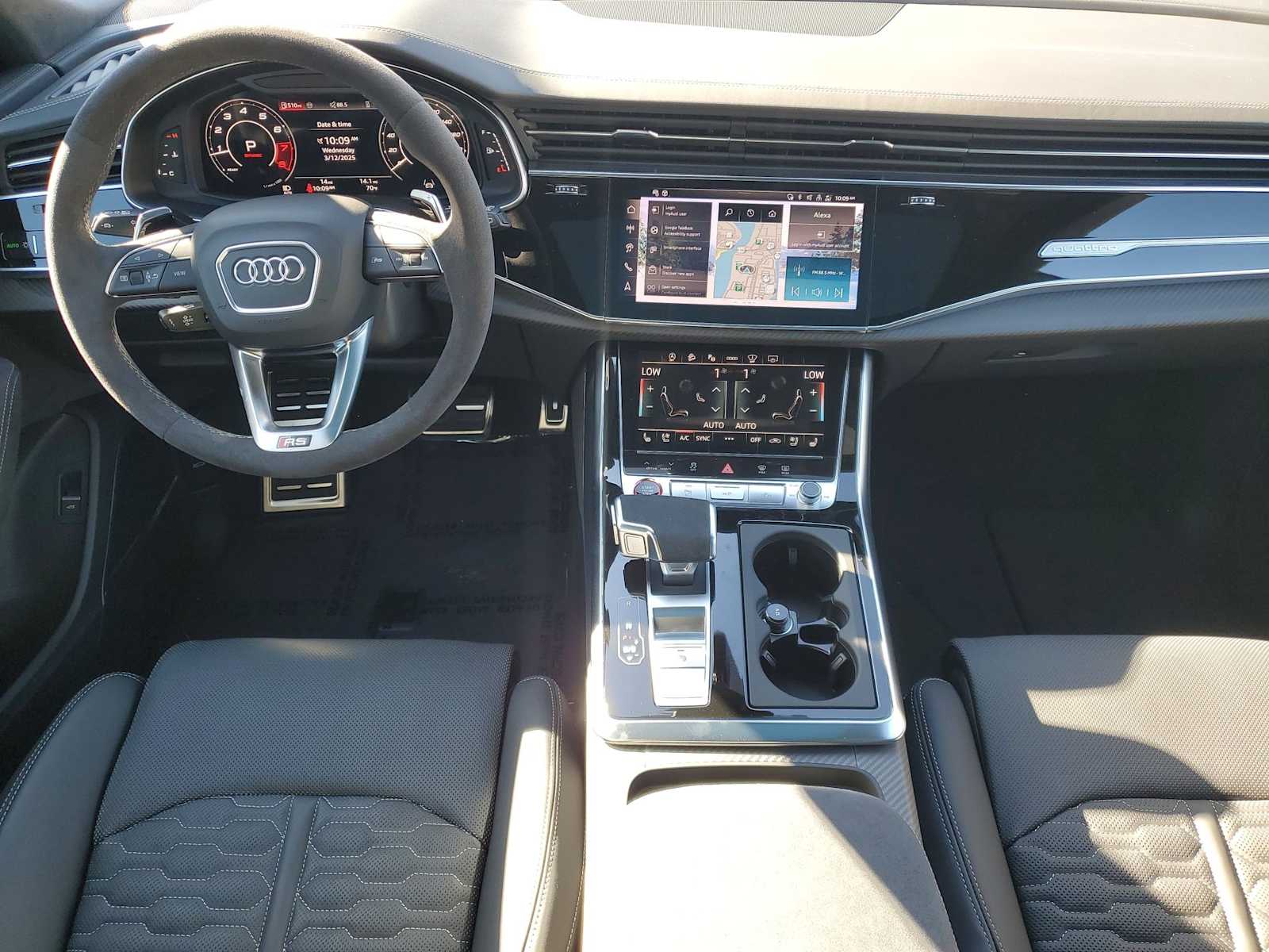 Thumbnail: 2025 Audi RS Q8 - 10