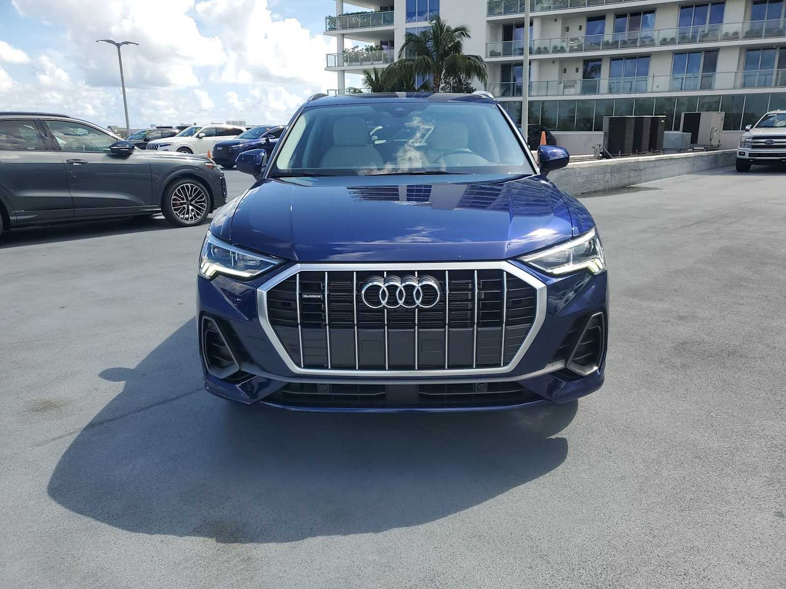 Thumbnail: 2025 Audi Q3 - 9