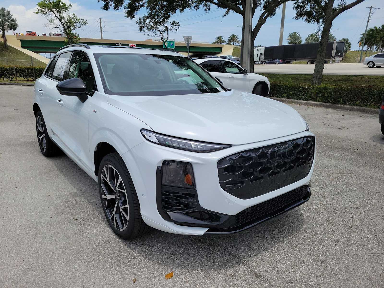 Thumbnail: 2026 Audi Q3 - 2