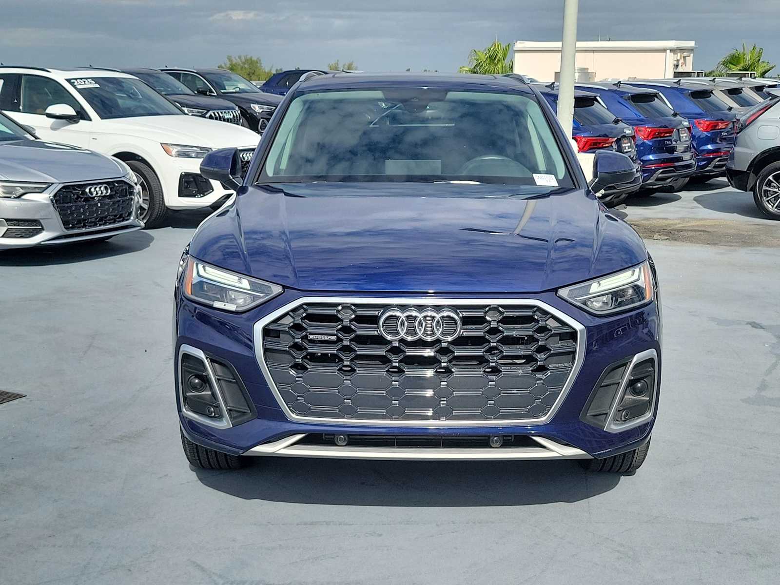 Thumbnail: 2022 Audi Q5 - 9