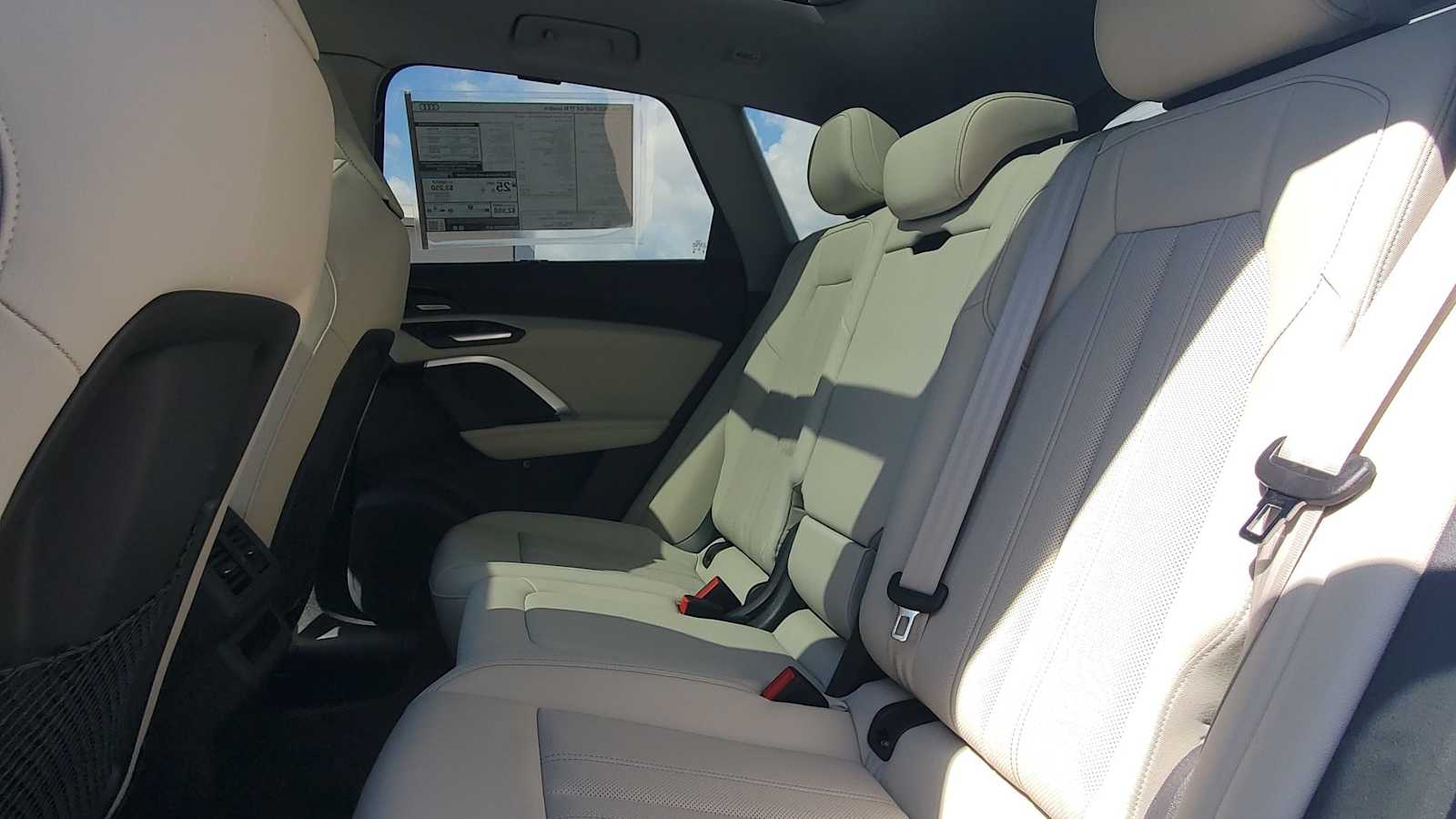 Thumbnail: 2025 Audi Q5 - 20