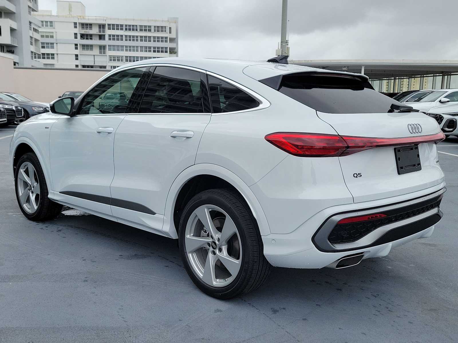 Thumbnail: 2026 Audi Q5 - 4