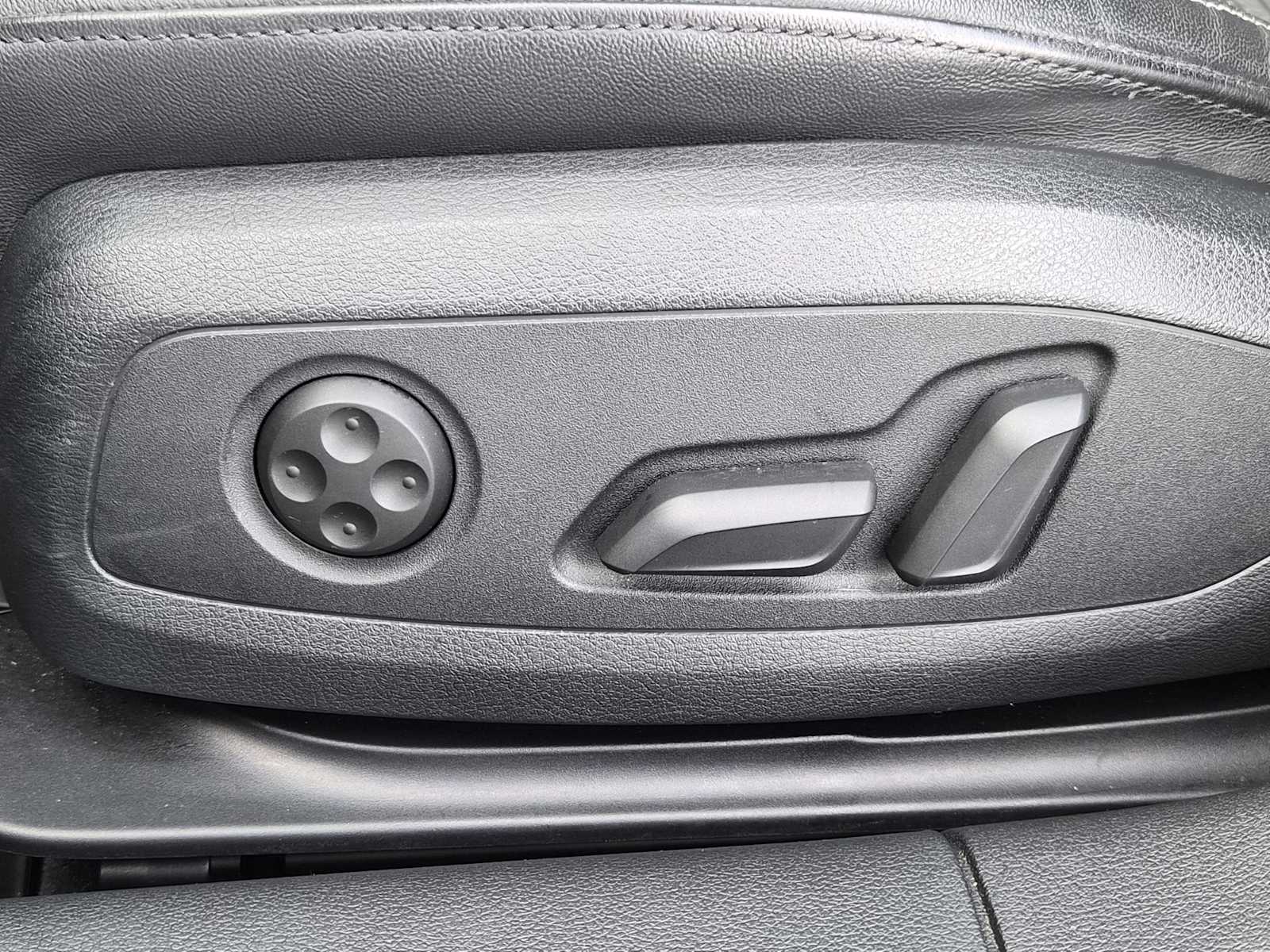 Thumbnail: 2023 Audi A5 - 16