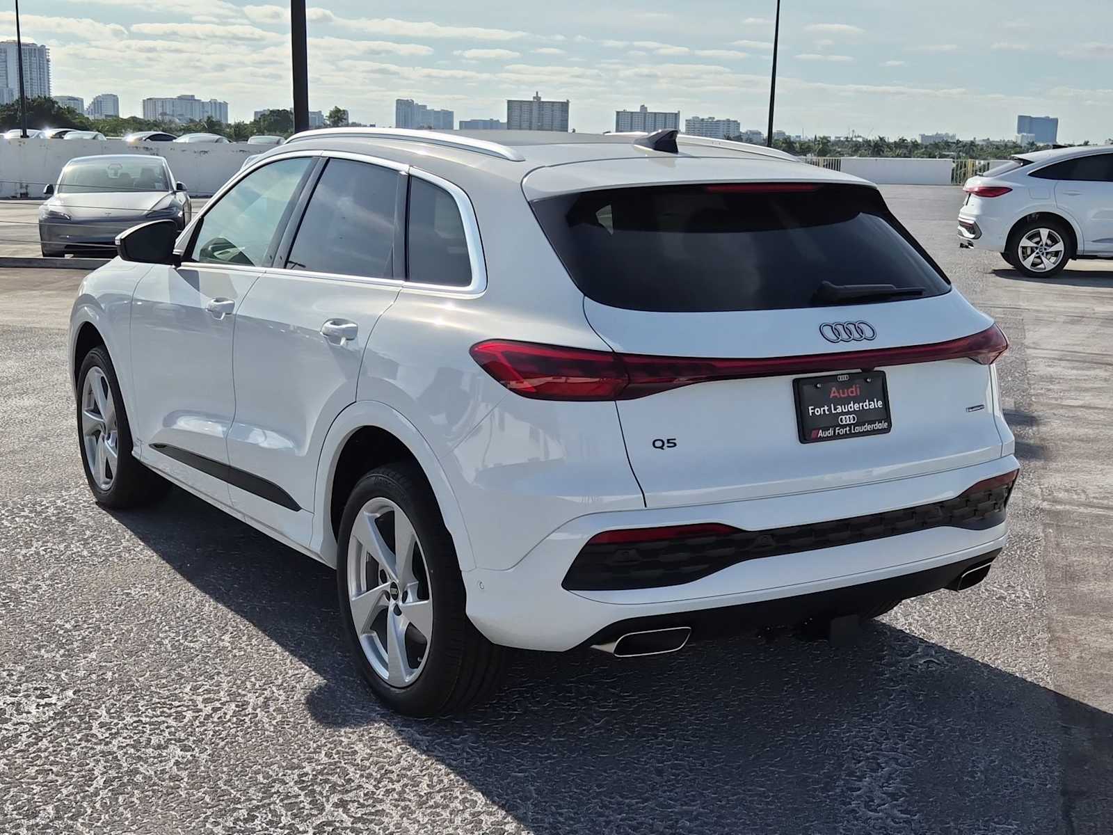 Thumbnail: 2025 Audi Q5 - 4