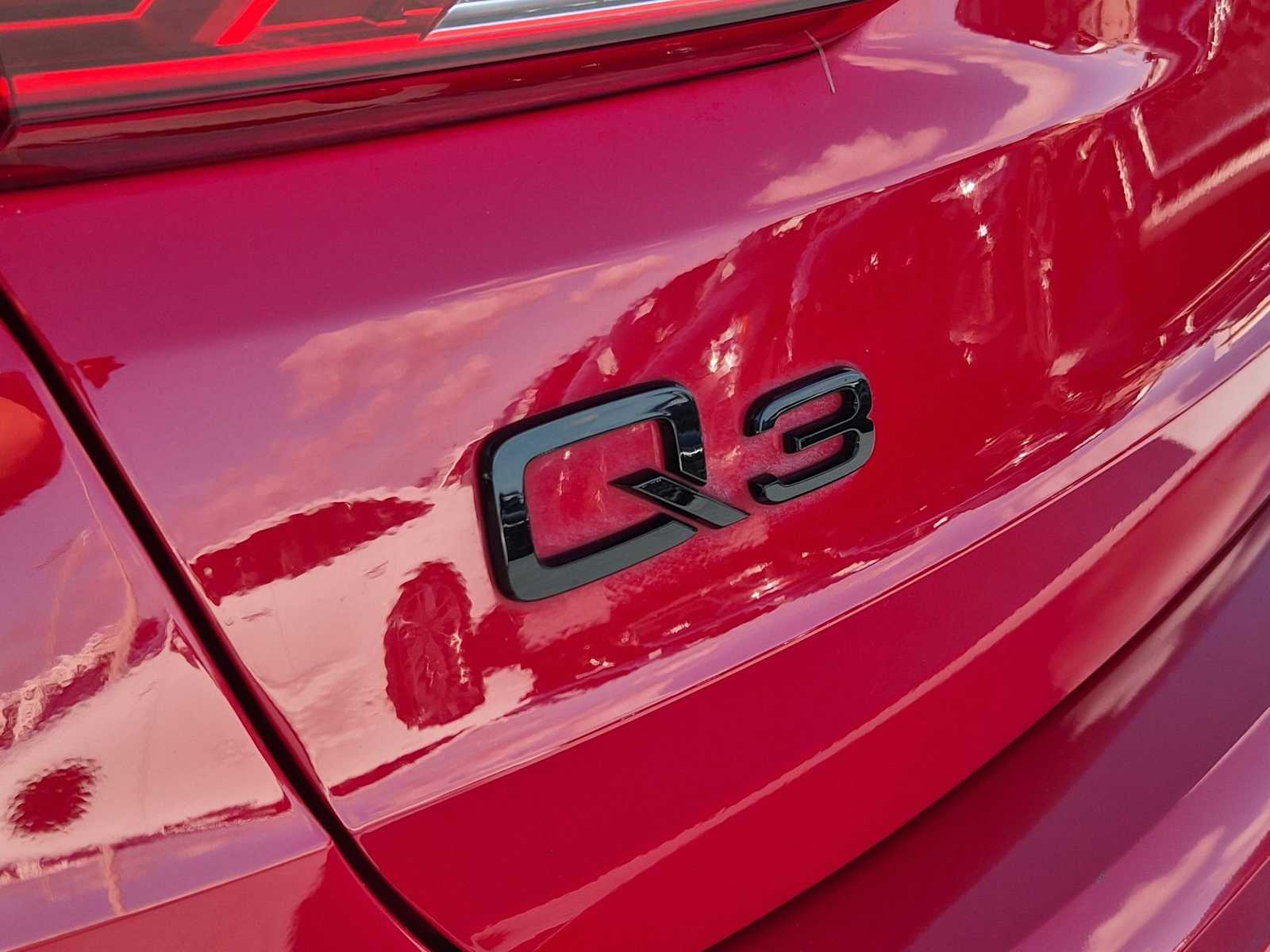 Thumbnail: 2022 Audi Q3 - 10