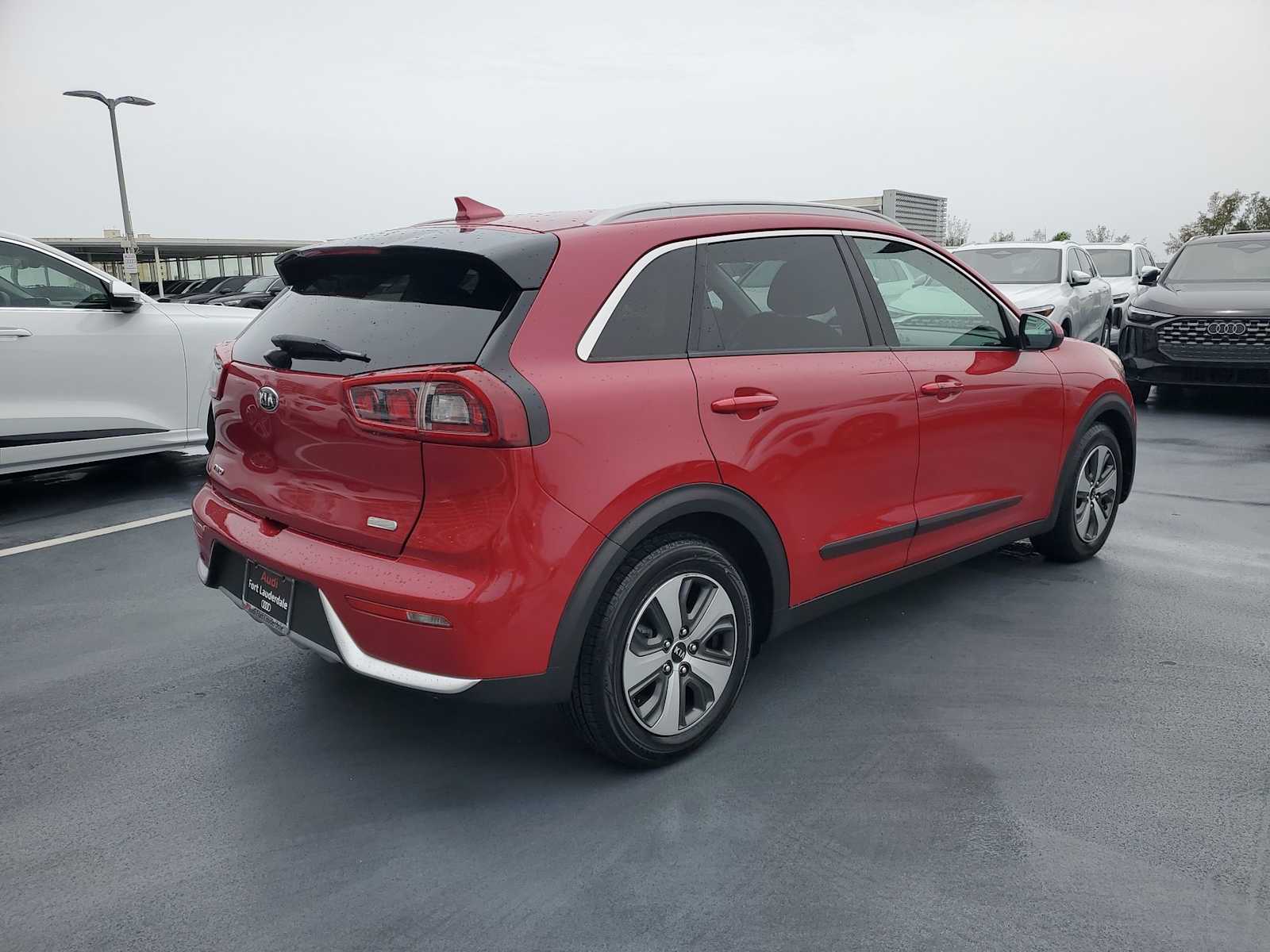 Thumbnail: 2018 Kia Niro - 6