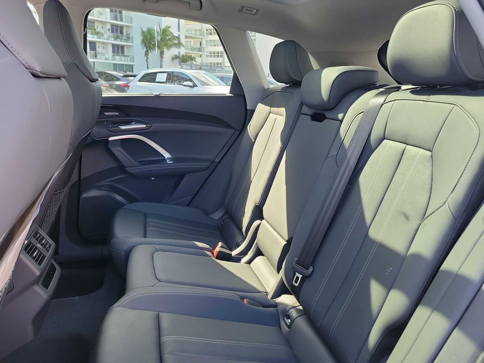 Thumbnail: 2025 Audi Q5 - 19