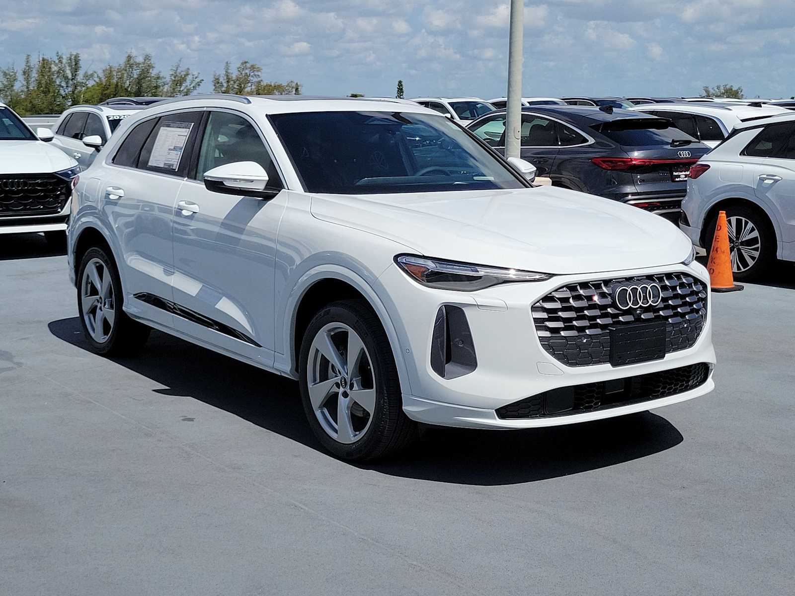 Thumbnail: 2026 Audi Q5 - 8