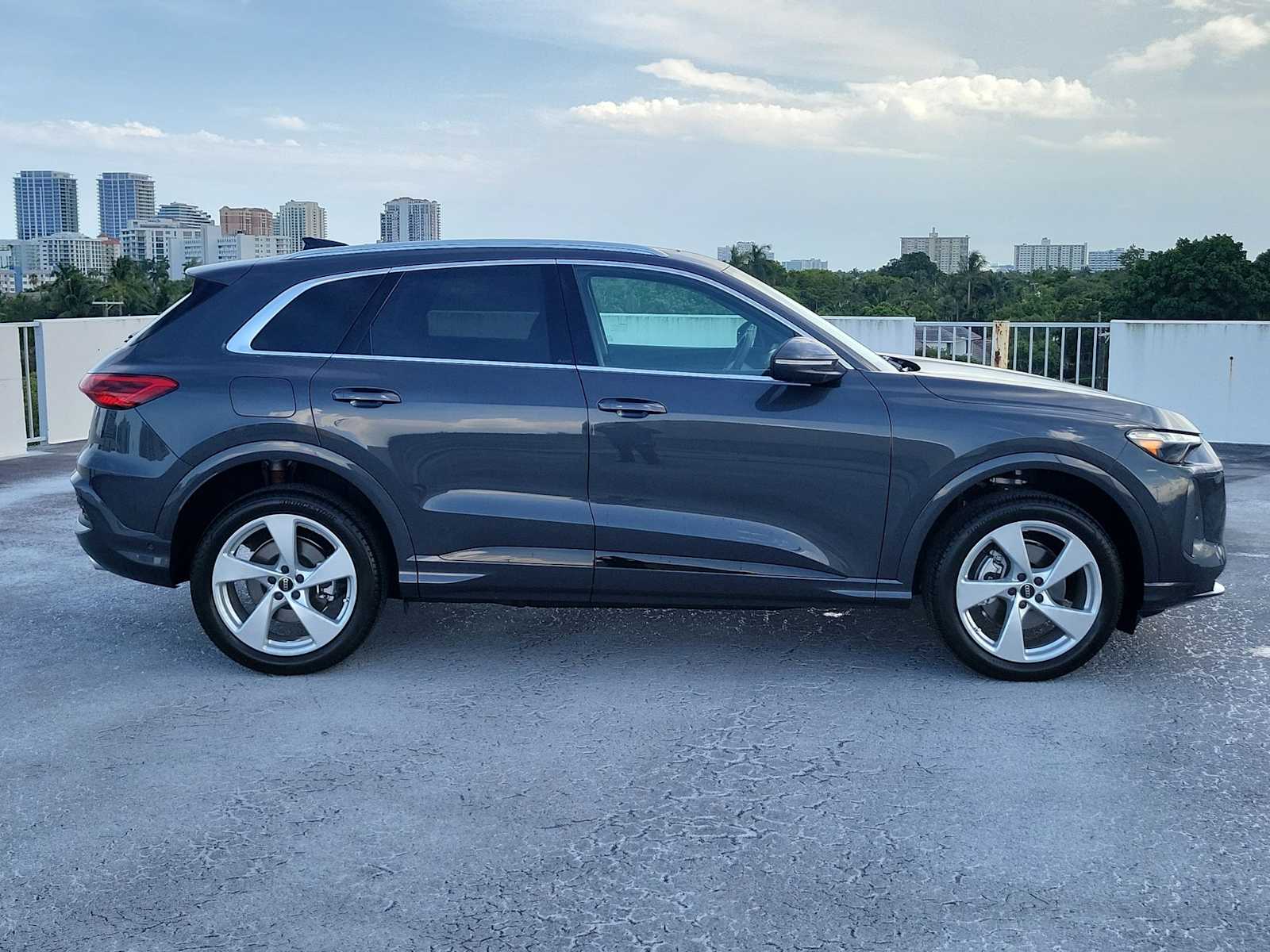 Thumbnail: 2025 Audi Q5 - 7