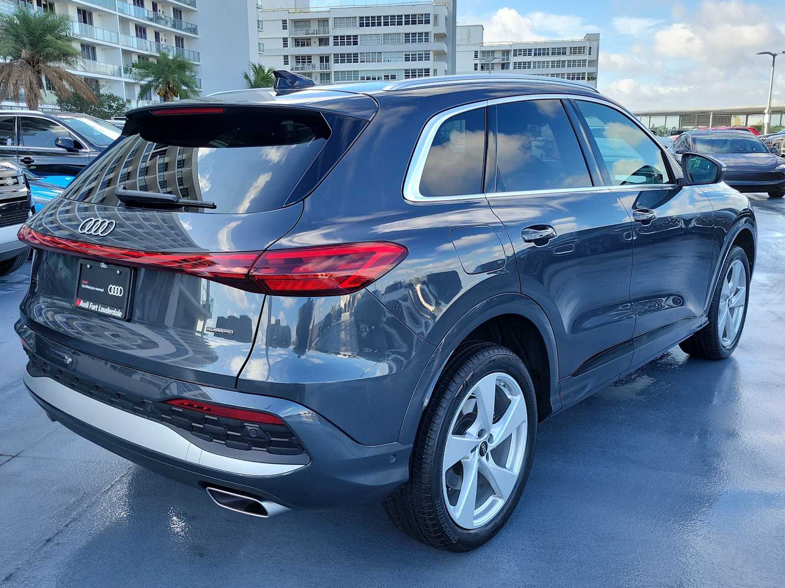 Thumbnail: 2025 Audi Q5 - 6