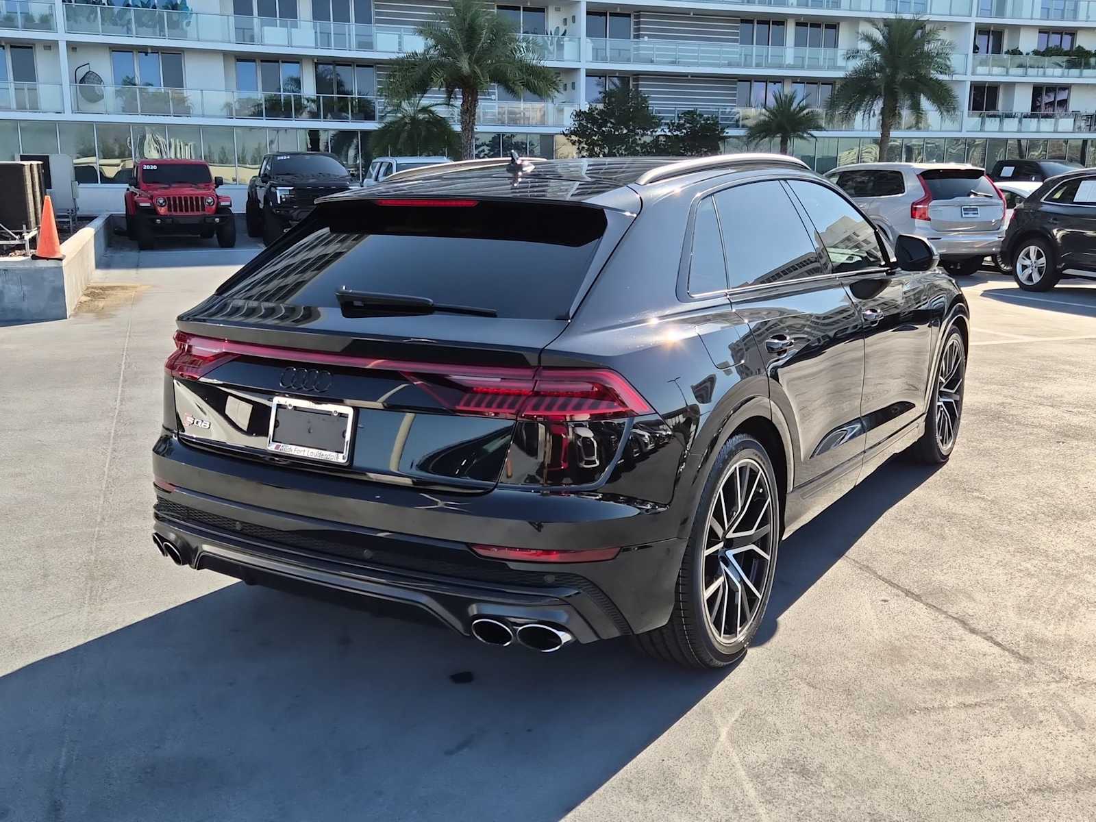 Thumbnail: 2023 Audi SQ8 - 6