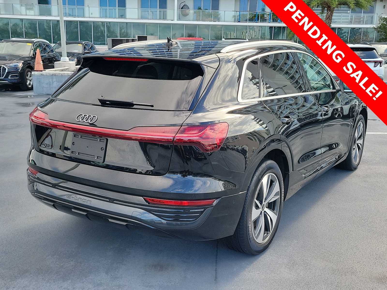 Thumbnail: 2024 Audi Q8 e-tron - 5