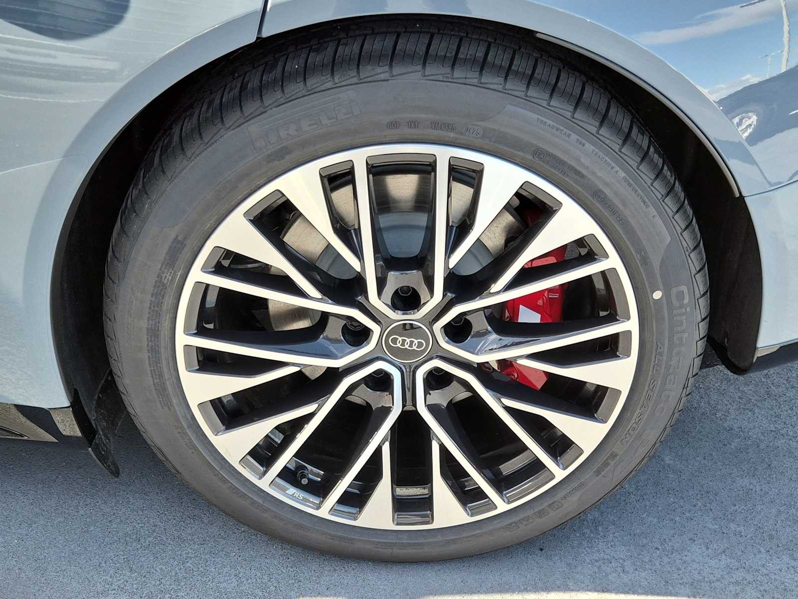 Thumbnail: 2026 Audi e-tron GT - 12