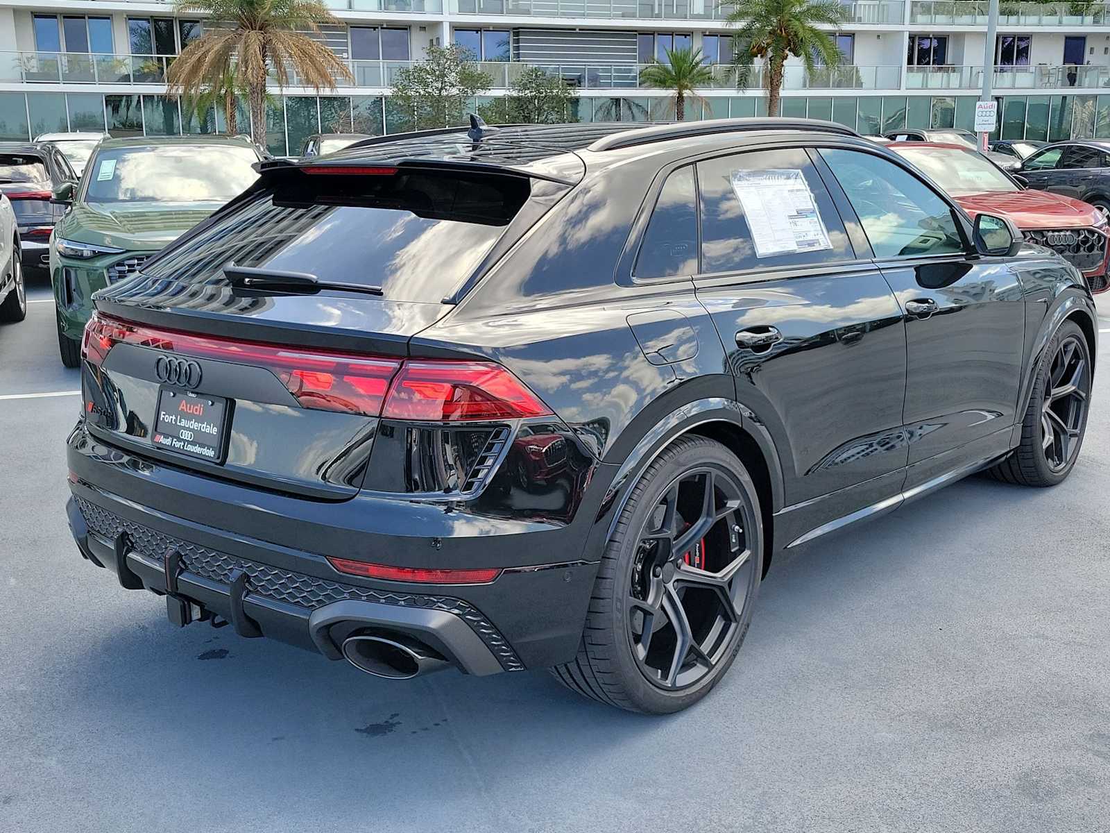Thumbnail: 2026 Audi RS Q8 - 6