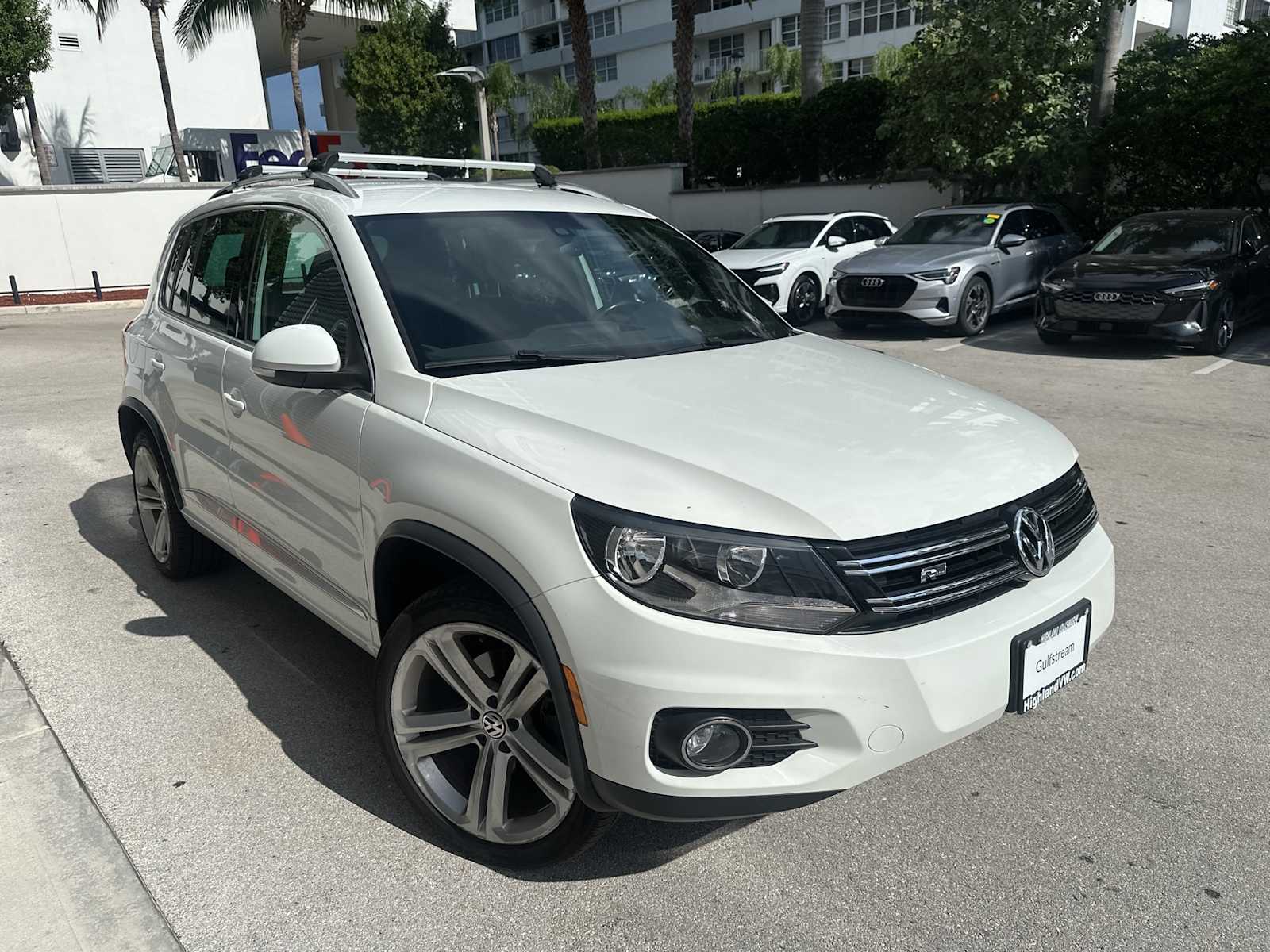 Thumbnail: 2016 Volkswagen Tiguan - 4