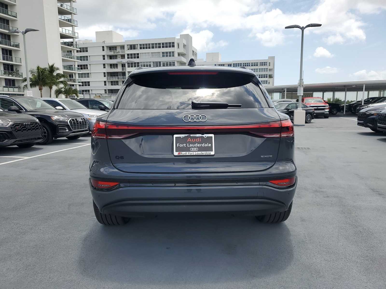 2025 Audi Q6 e-tron Premium 5