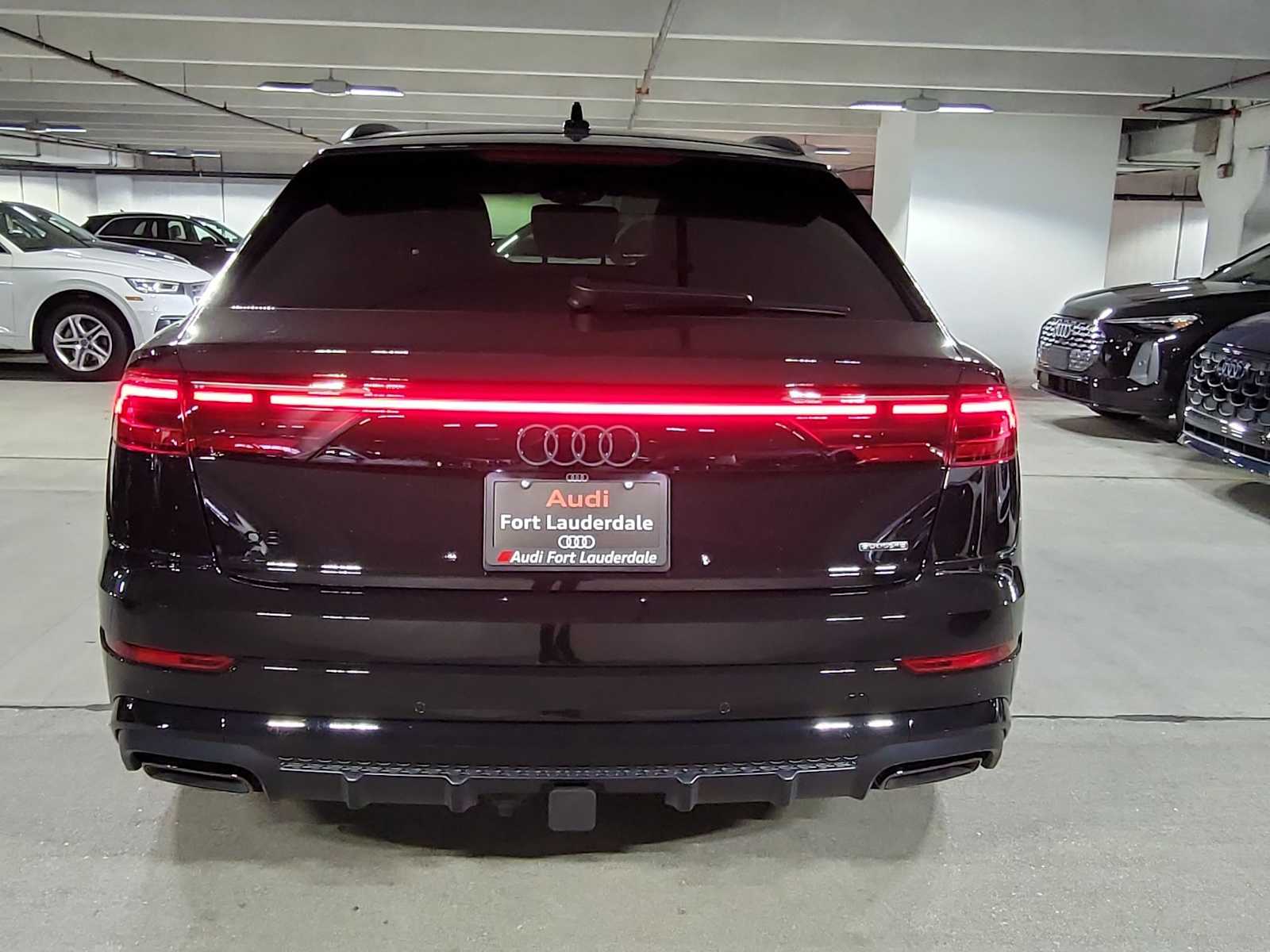 Thumbnail: 2026 Audi Q8 - 4