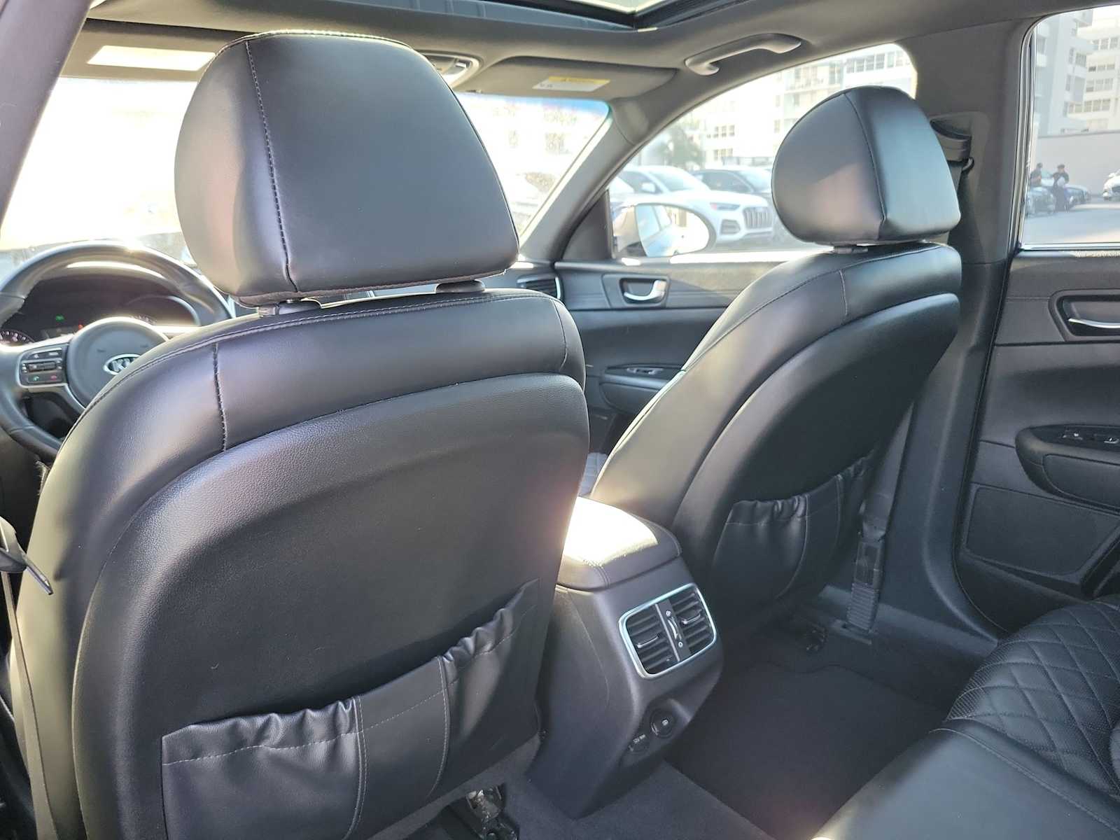 Thumbnail: 2017 Kia Optima - 17