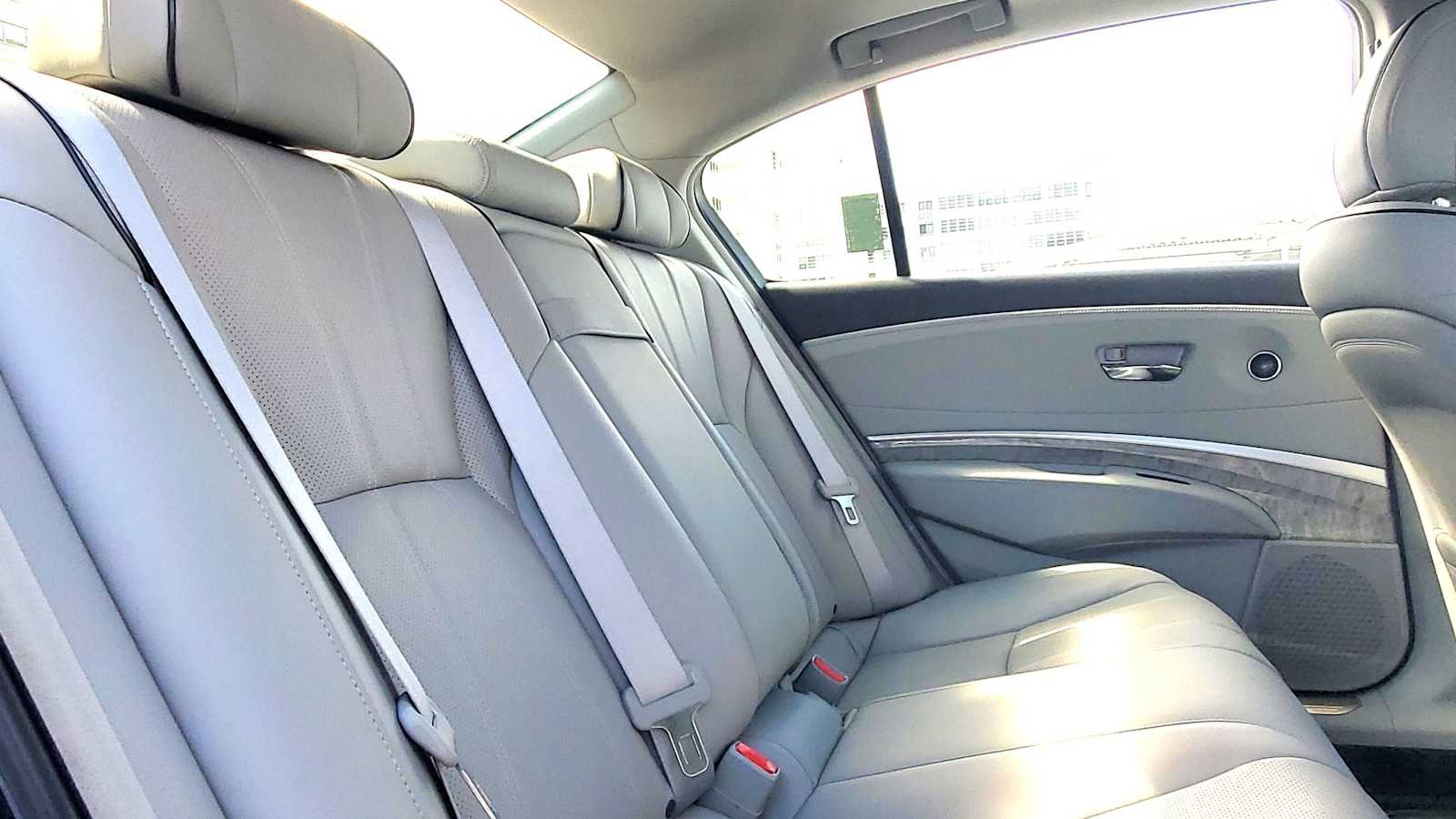 Thumbnail: 2020 Acura RLX - 21