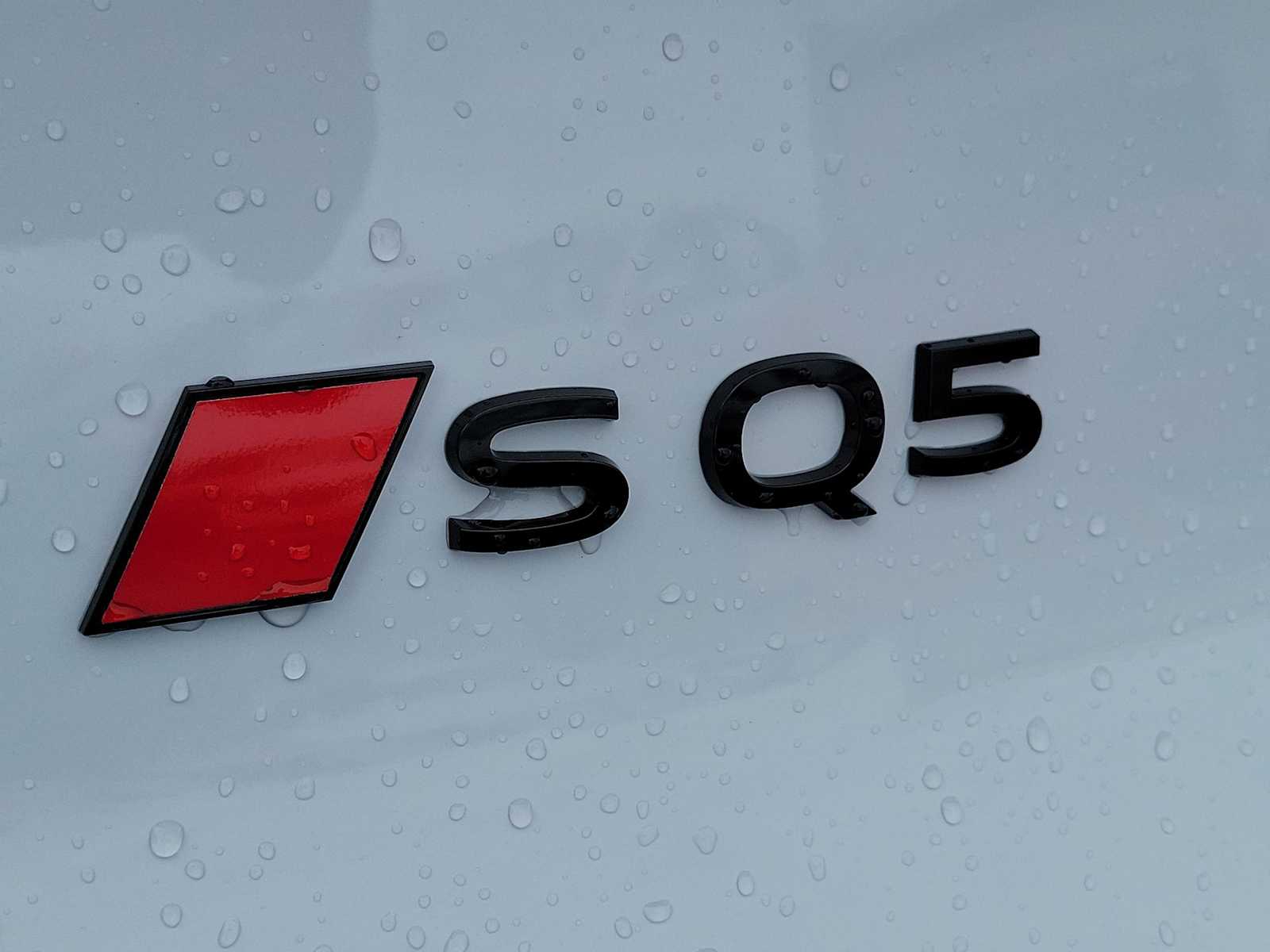 Thumbnail: 2026 Audi SQ5 - 11