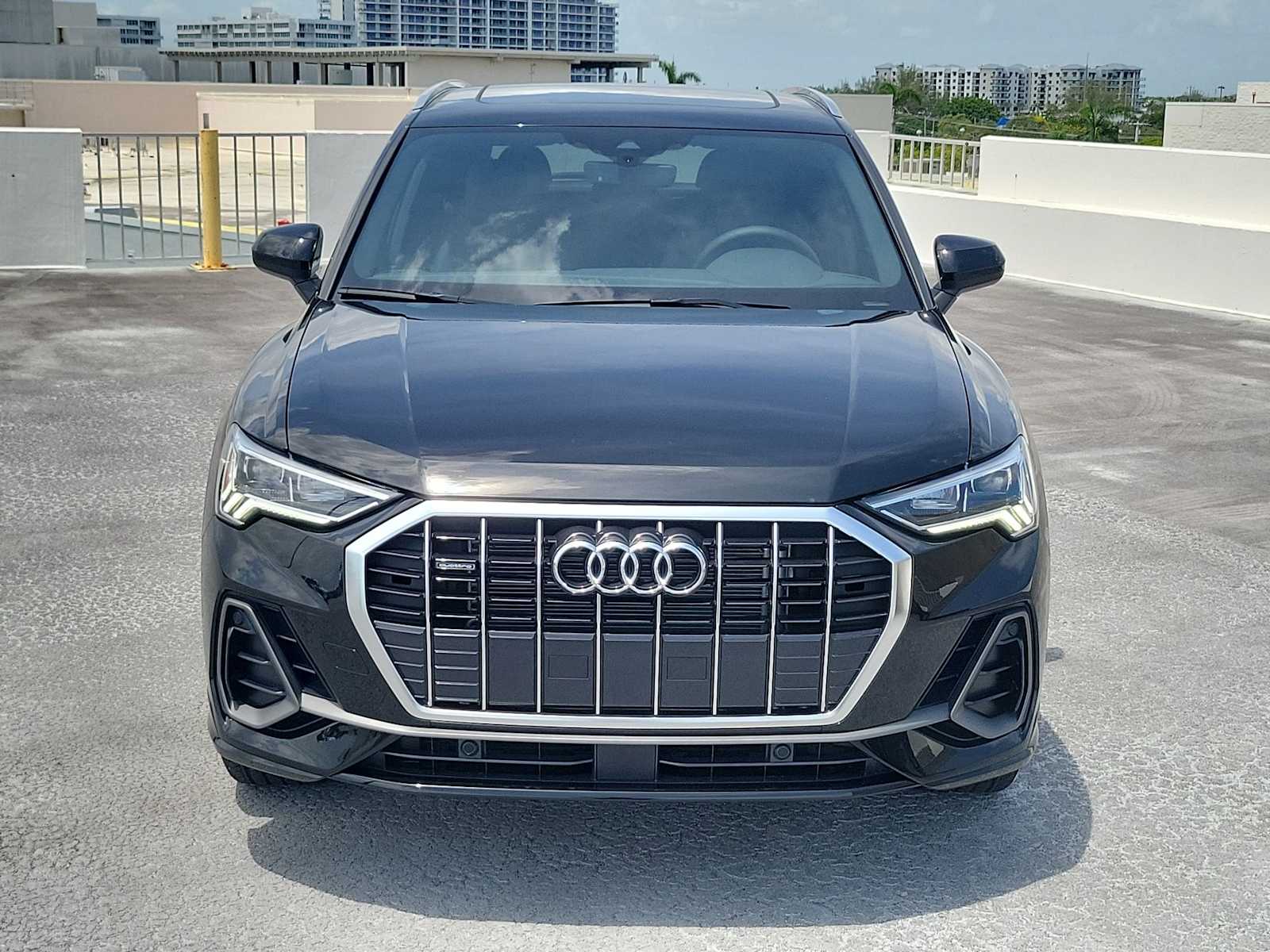 Thumbnail: 2025 Audi Q3 - 9