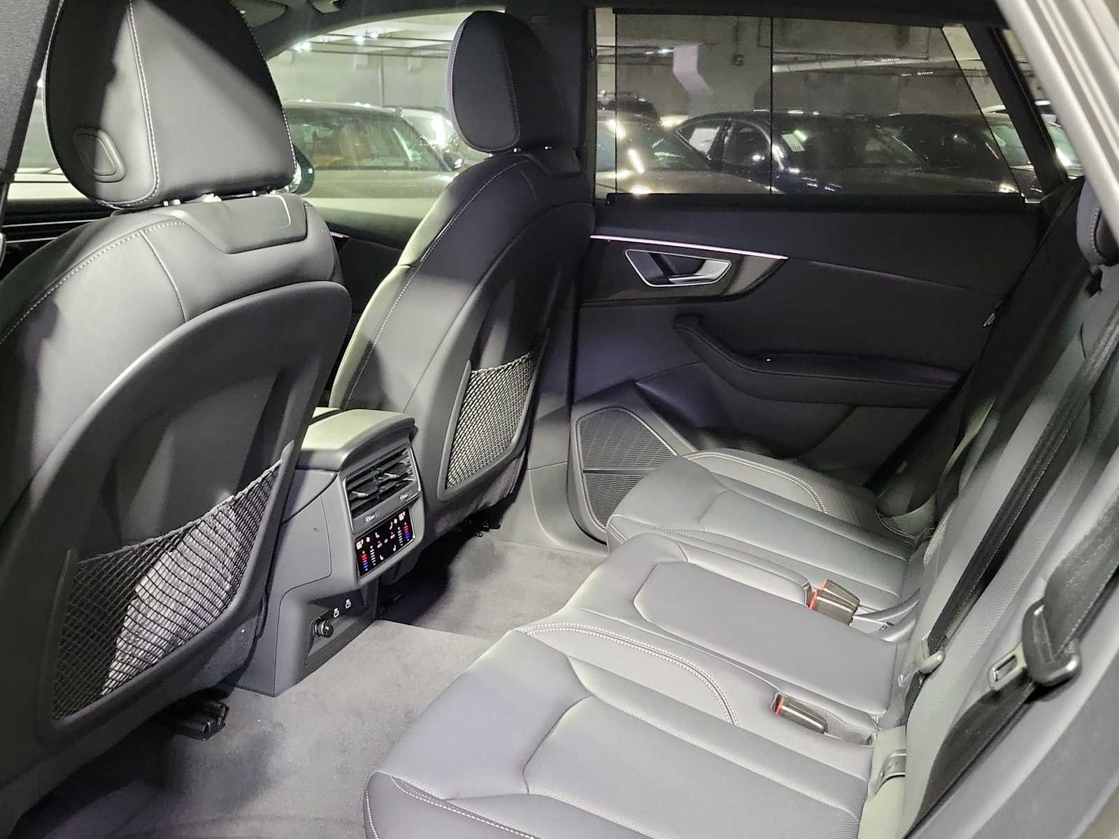 Thumbnail: 2026 Audi Q8 - 17