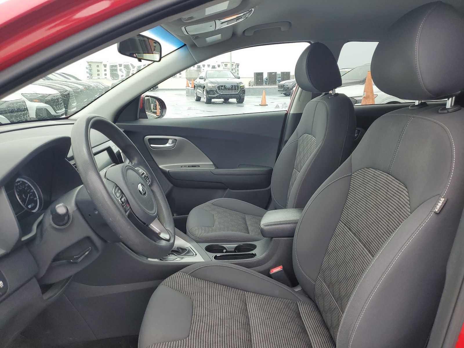 Thumbnail: 2018 Kia Niro - 12