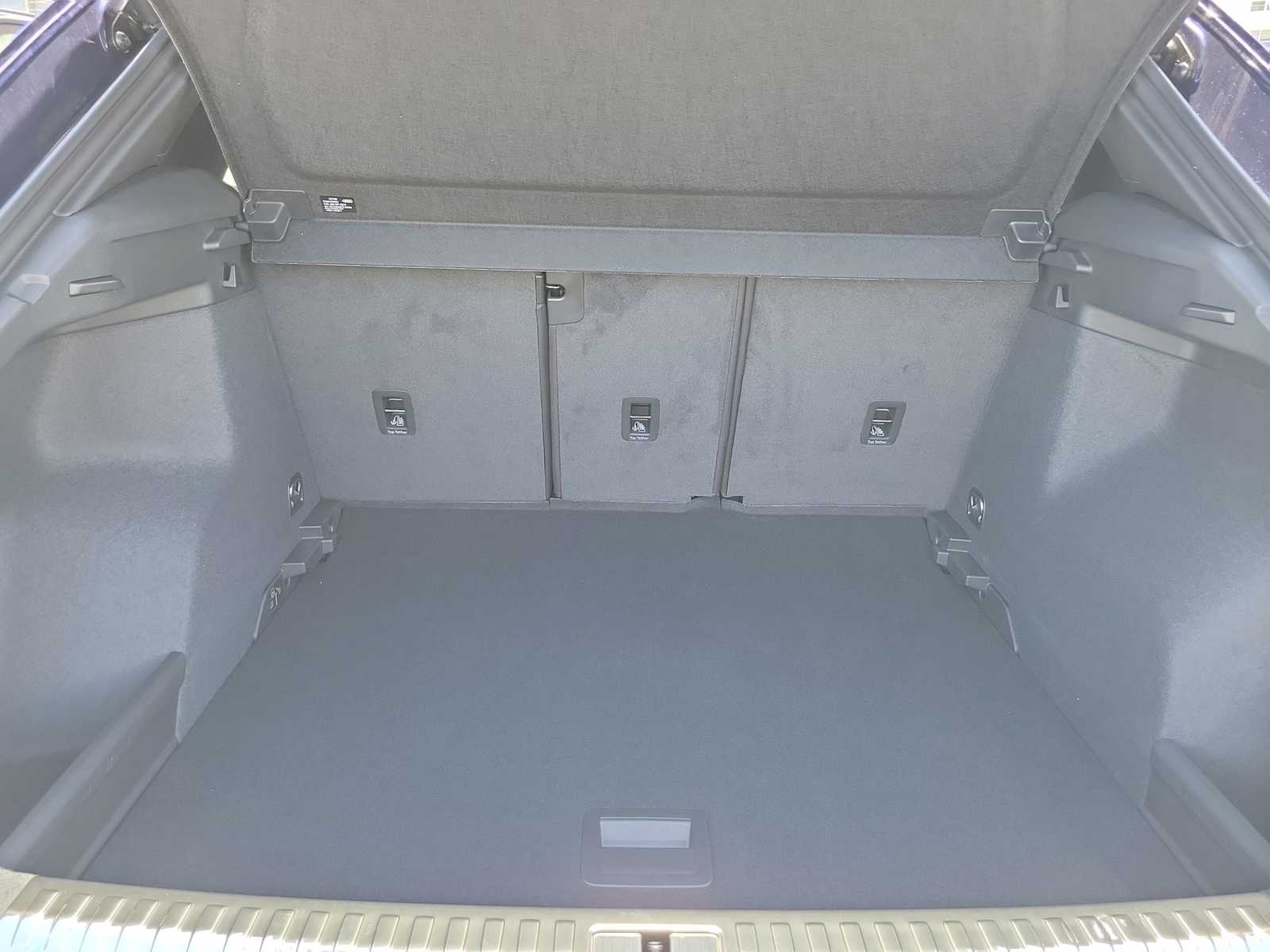 Thumbnail: 2025 Audi Q3 - 26