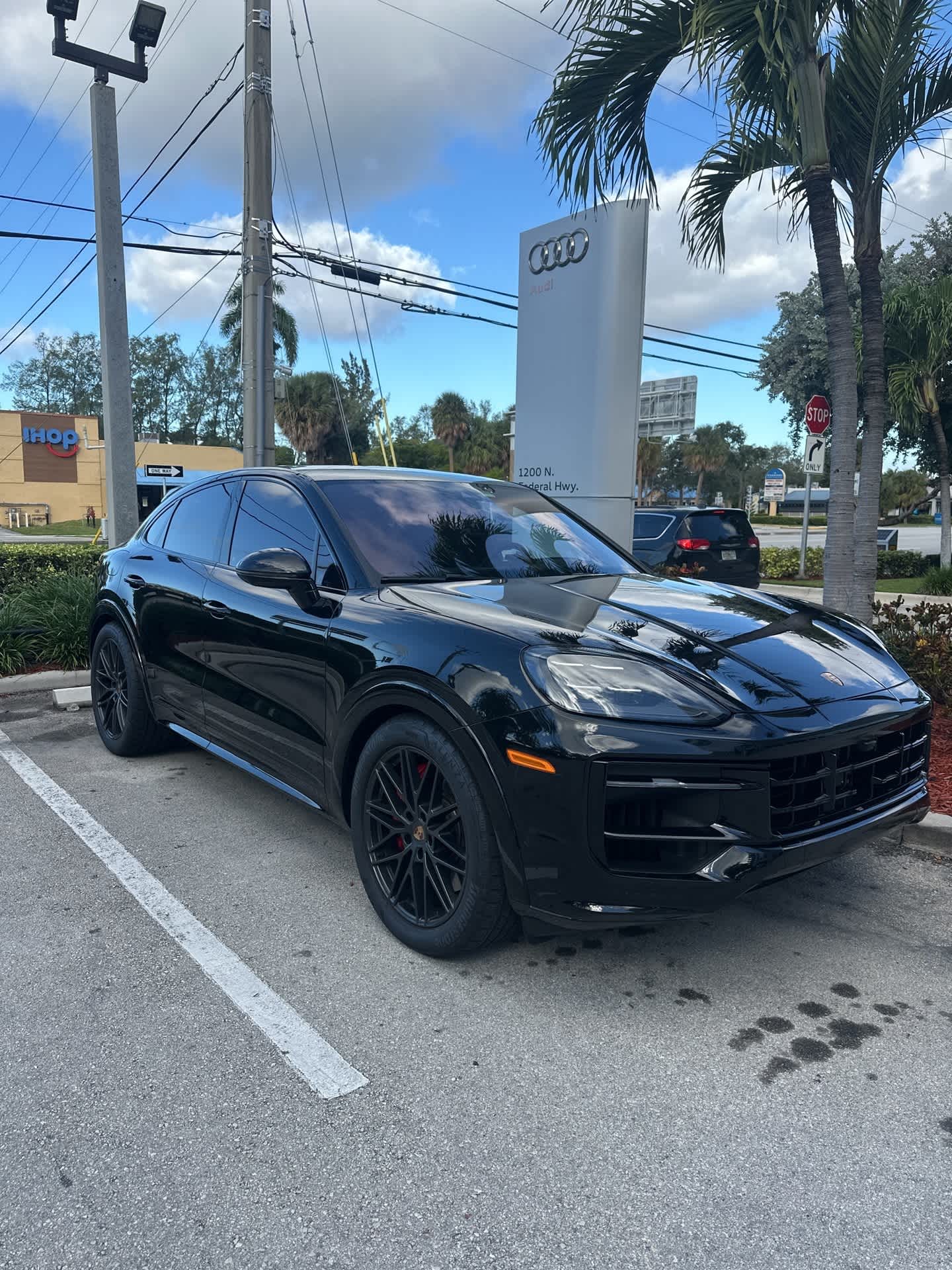 Thumbnail: 2025 Porsche Cayenne - 2