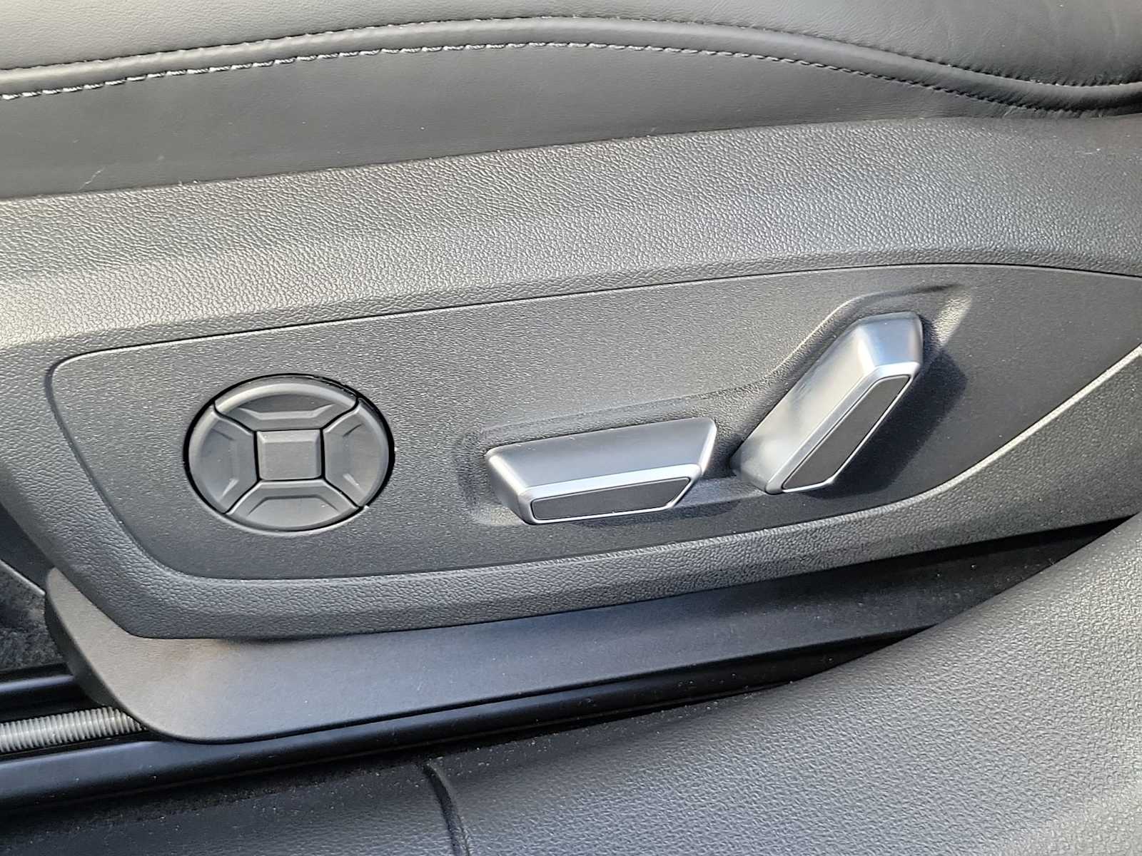 Thumbnail: 2026 Audi RS 7 - 16