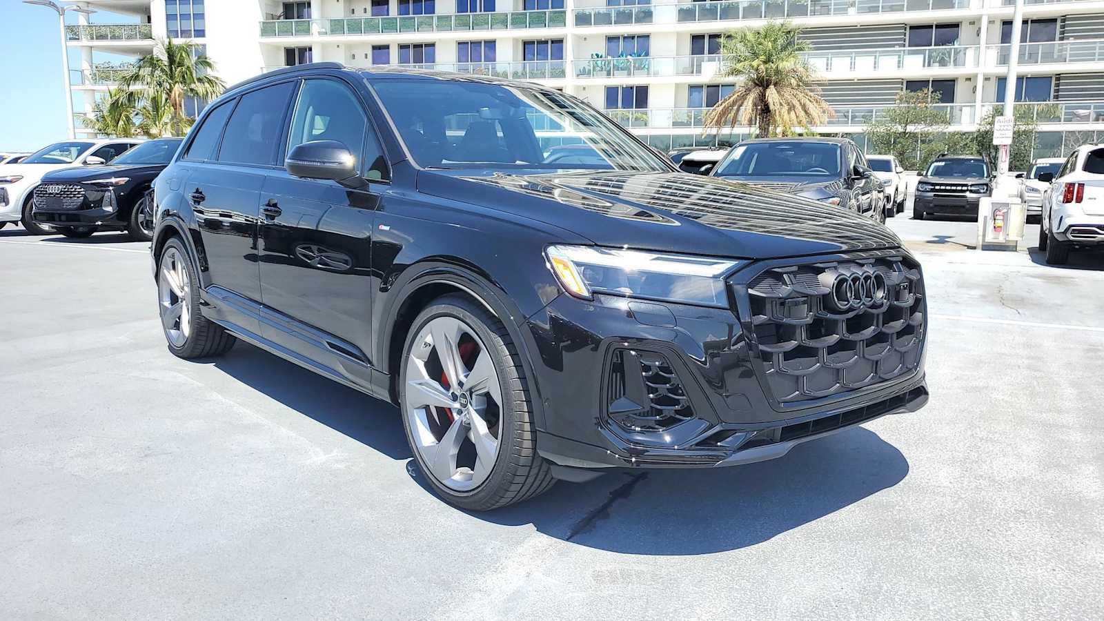 Thumbnail: 2026 Audi Q7 - 8