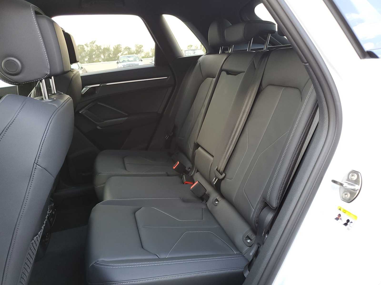 Thumbnail: 2023 Audi Q3 - 19