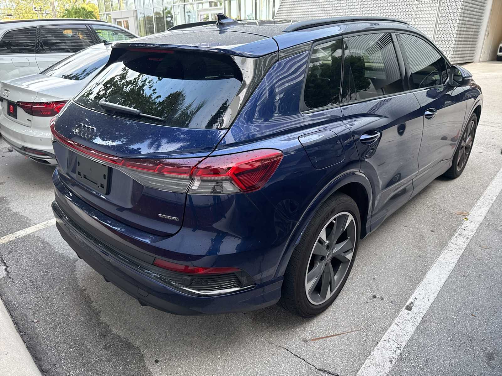 Thumbnail: 2024 Audi Q4 e-tron - 3
