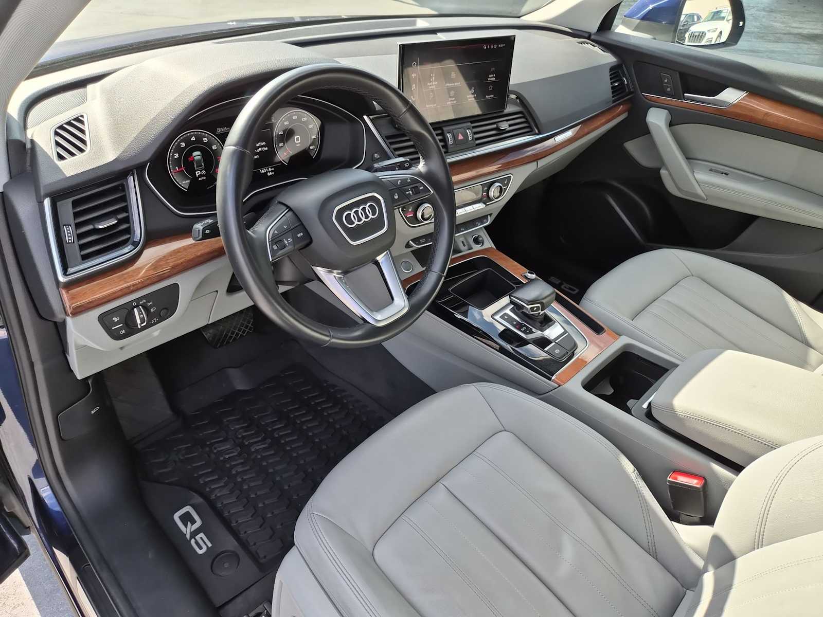 Thumbnail: 2022 Audi Q5 - 2