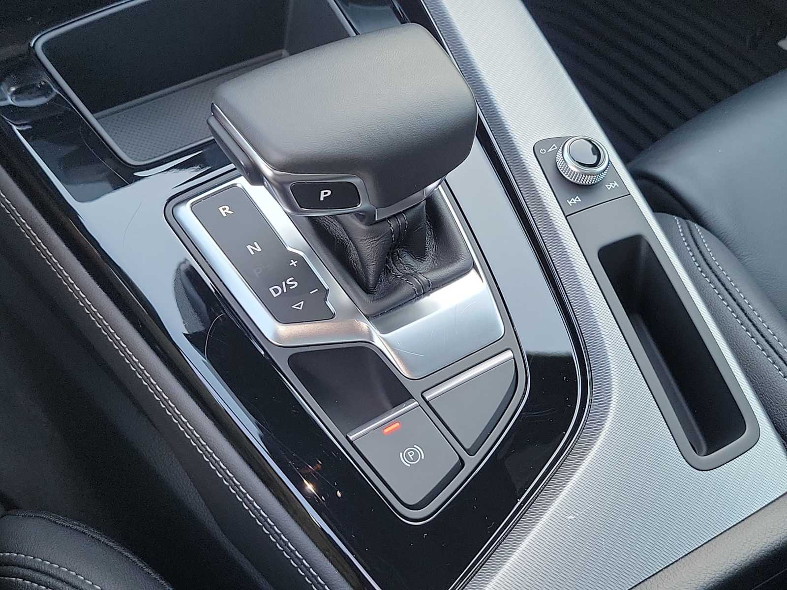 Thumbnail: 2023 Audi A4 - 25