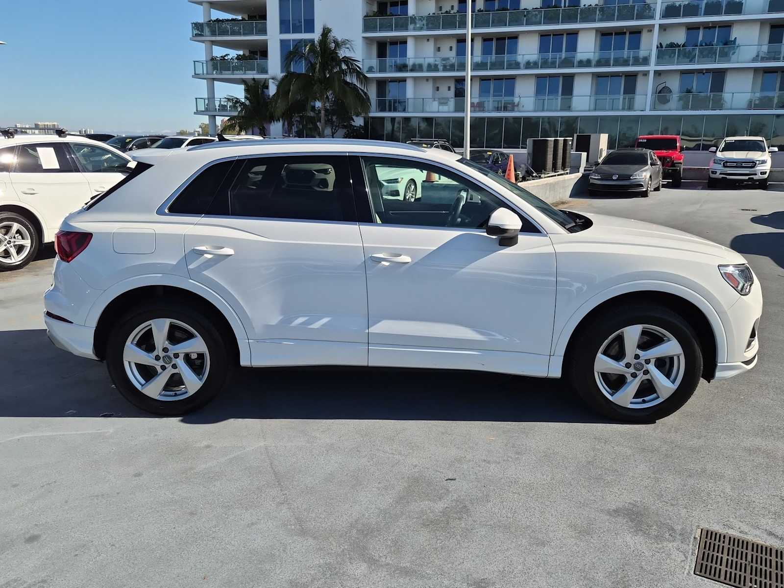 Thumbnail: 2020 Audi Q3 - 7