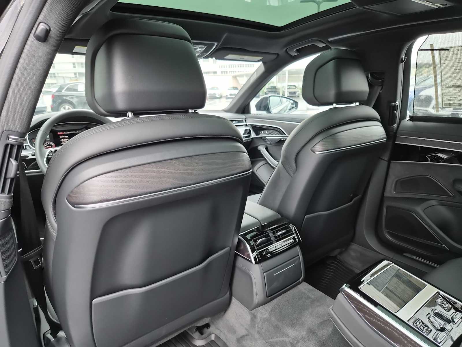 Thumbnail: 2025 Audi A8 - 17