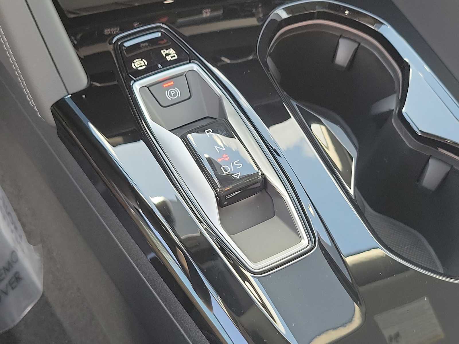 Thumbnail: 2025 Audi Q5 - 25