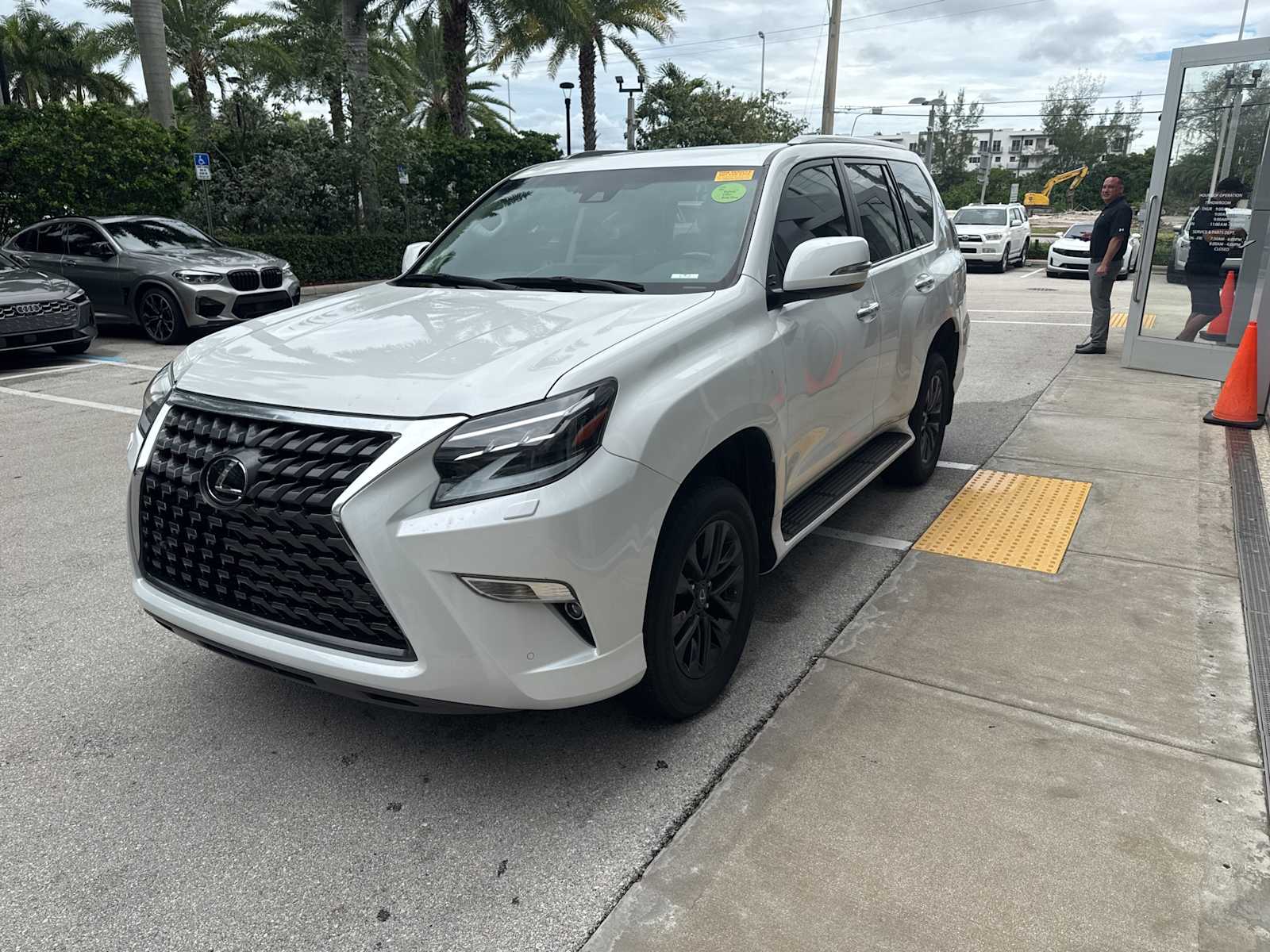 Thumbnail: 2022 Lexus GX - 1